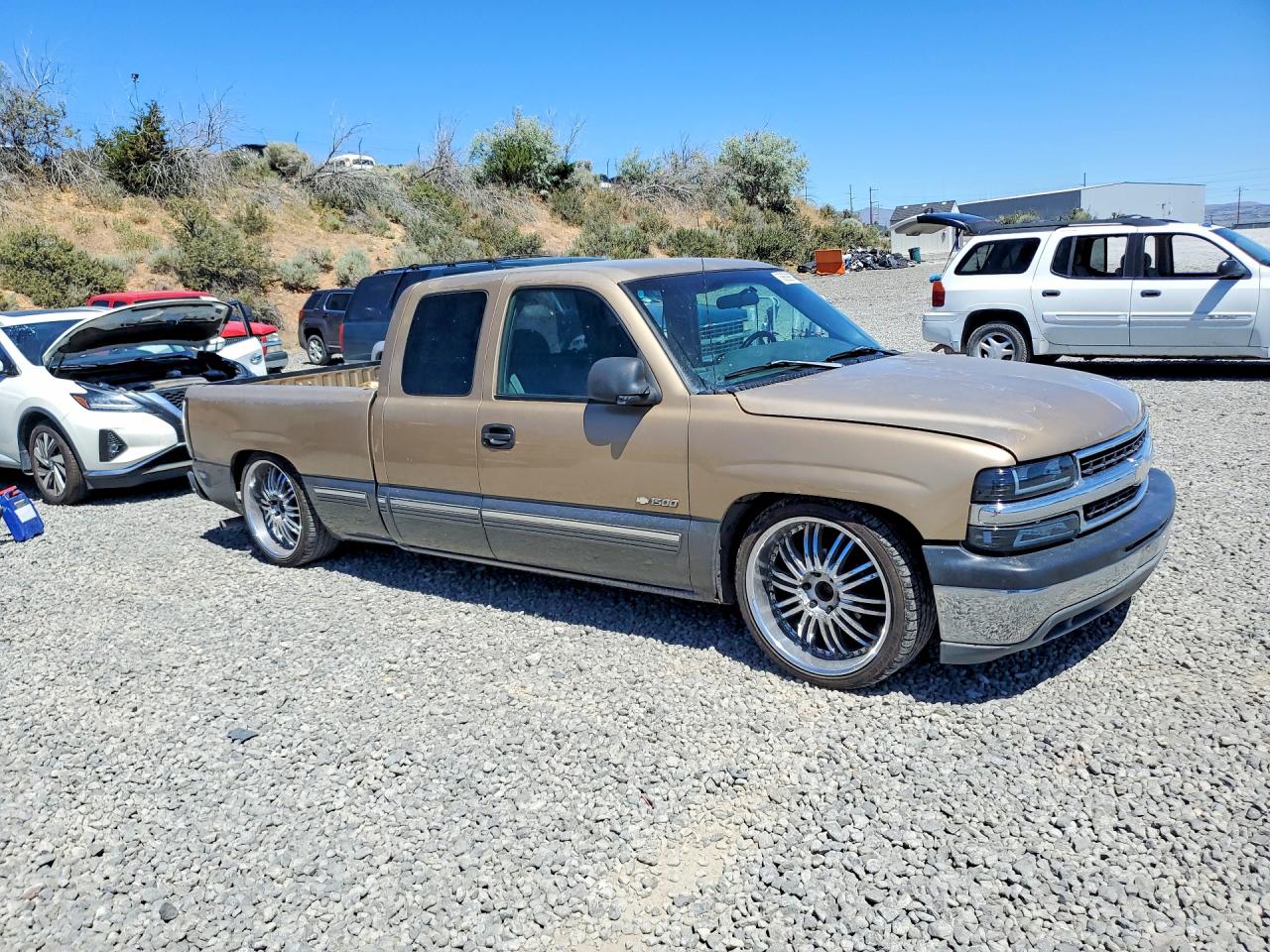 2000 Chevrolet Silverado C1500 Gold vin: 2GCEC19V0Y1189749