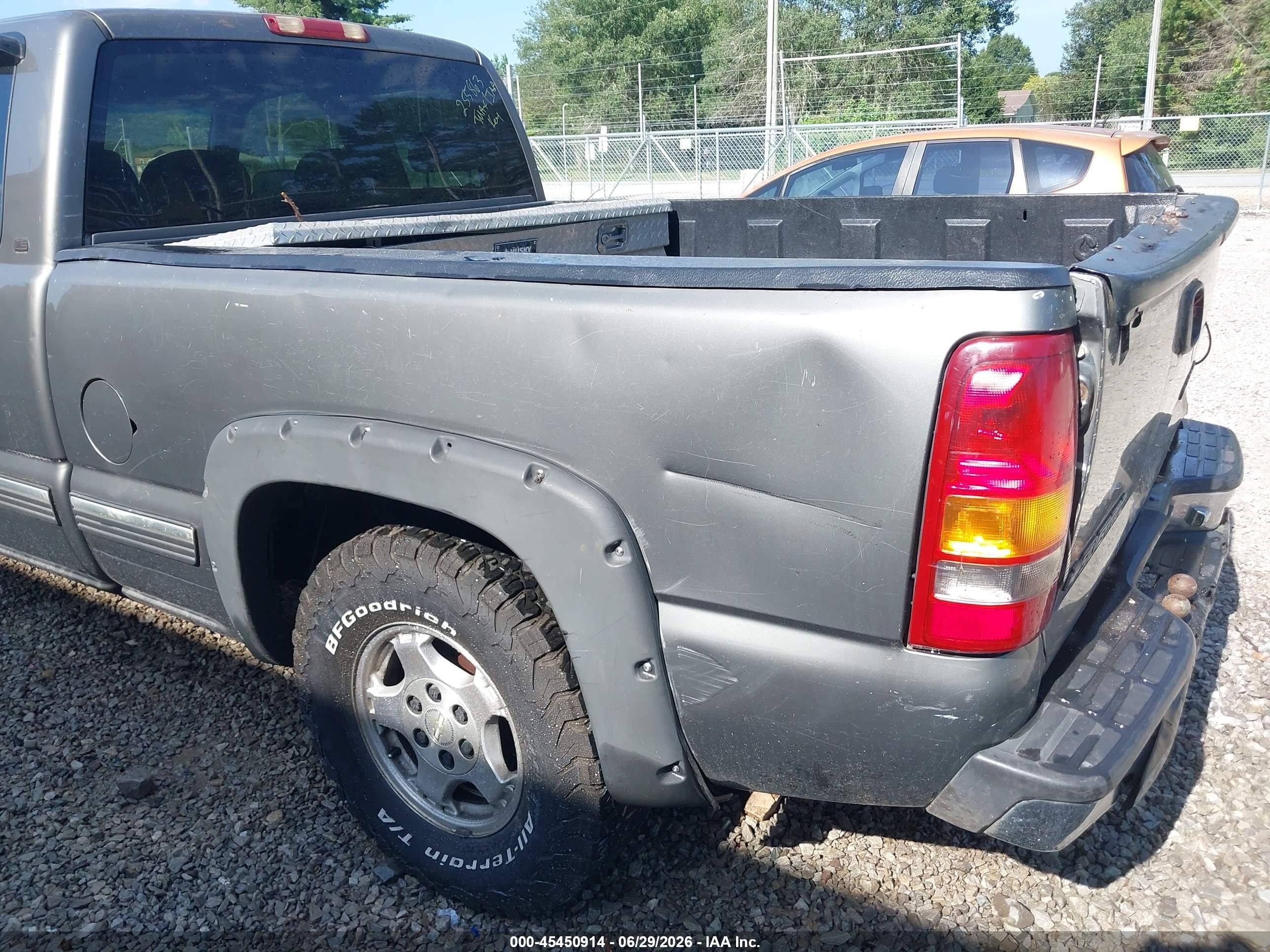 2000 Chevrolet Silverado 1500 Ls Gray vin: 2GCEC19V0Y1255863