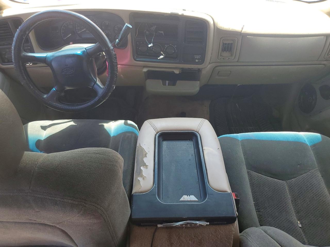 2001 Chevrolet Silverado C1500 Red vin: 2GCEC19V111188020