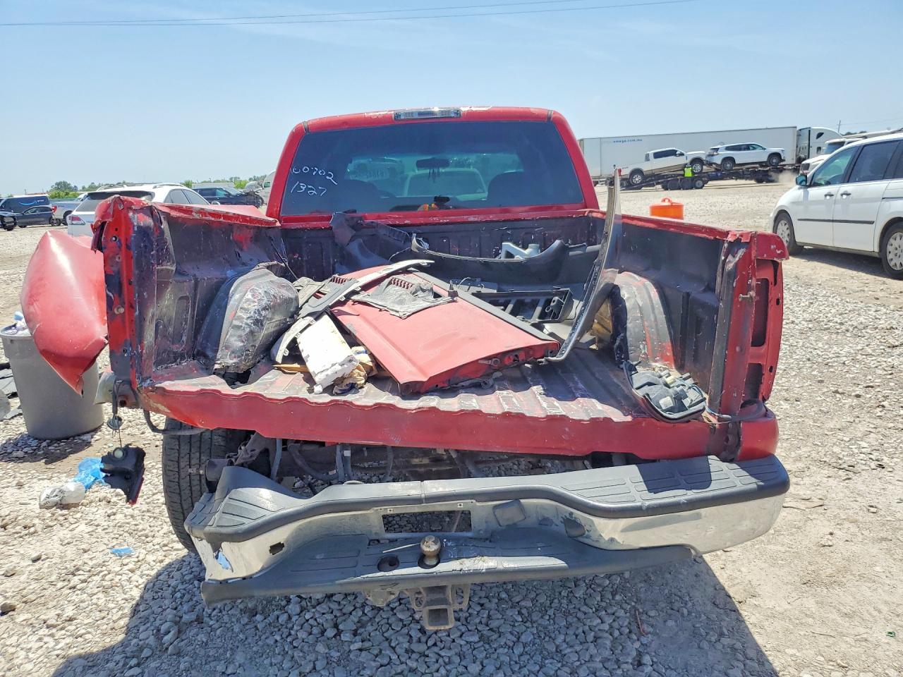 2001 Chevrolet Silverado C1500 Red vin: 2GCEC19V111188020