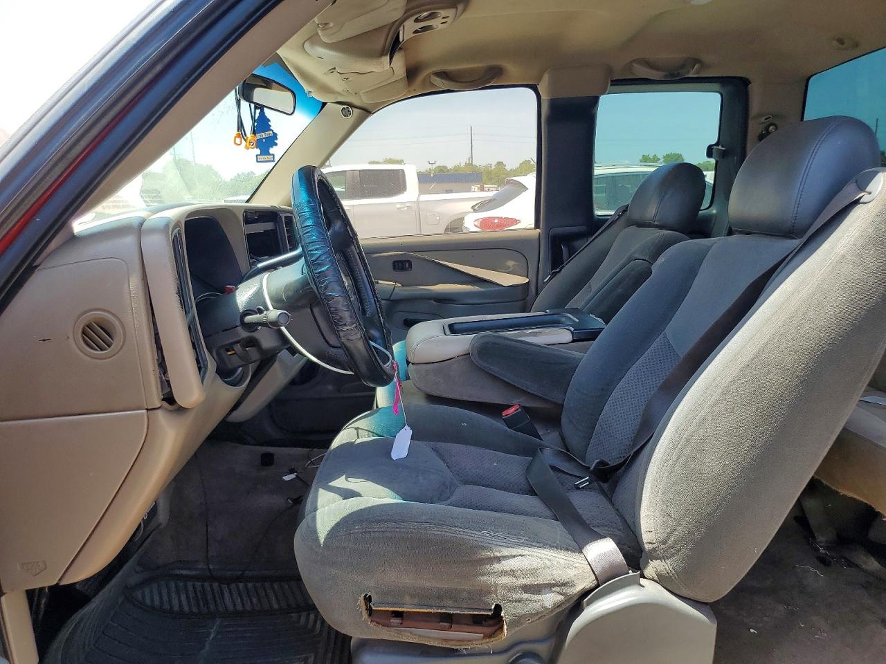 2001 Chevrolet Silverado C1500 Red vin: 2GCEC19V111188020