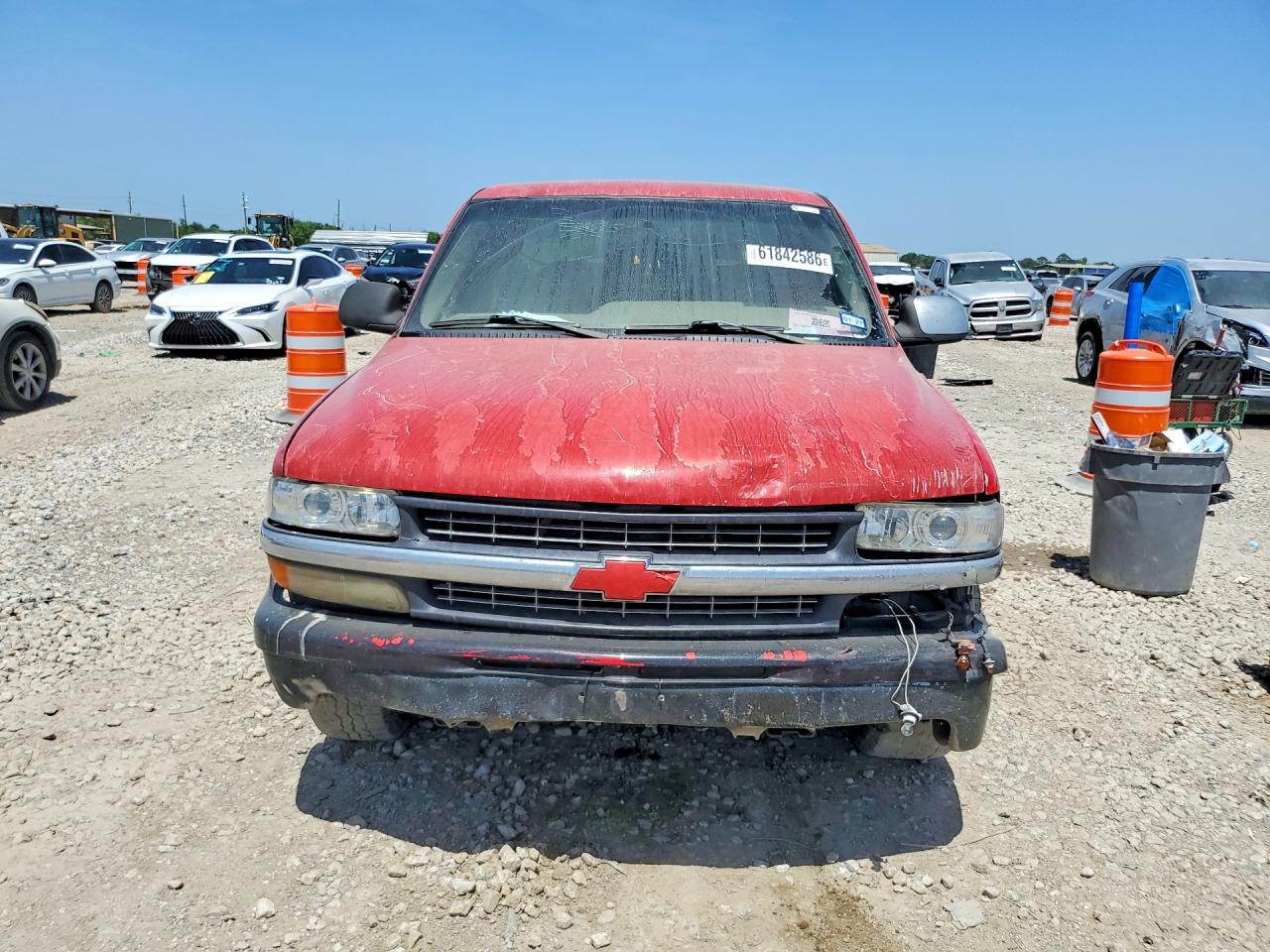 2001 Chevrolet Silverado C1500 Red vin: 2GCEC19V111188020