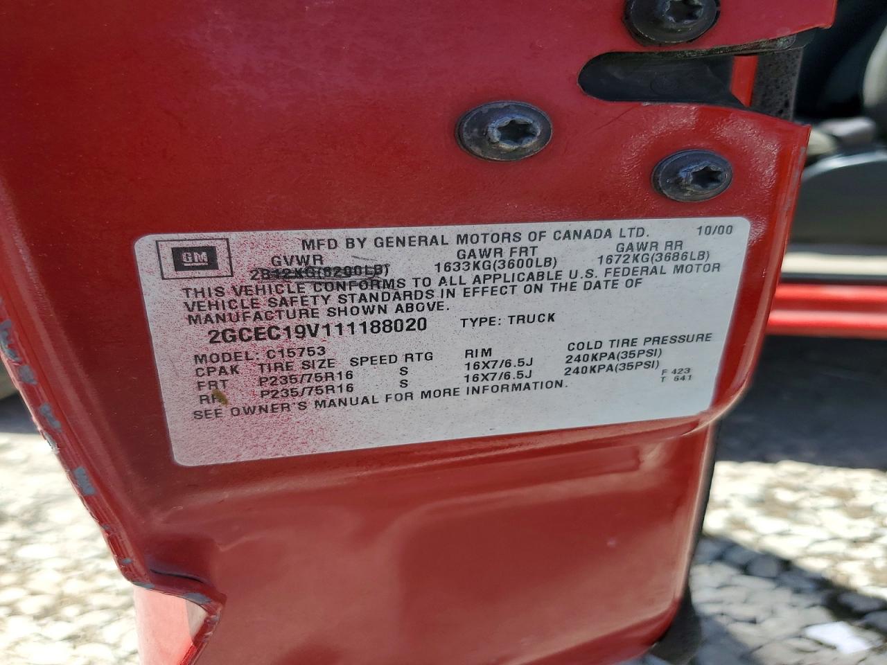2001 Chevrolet Silverado C1500 Red vin: 2GCEC19V111188020