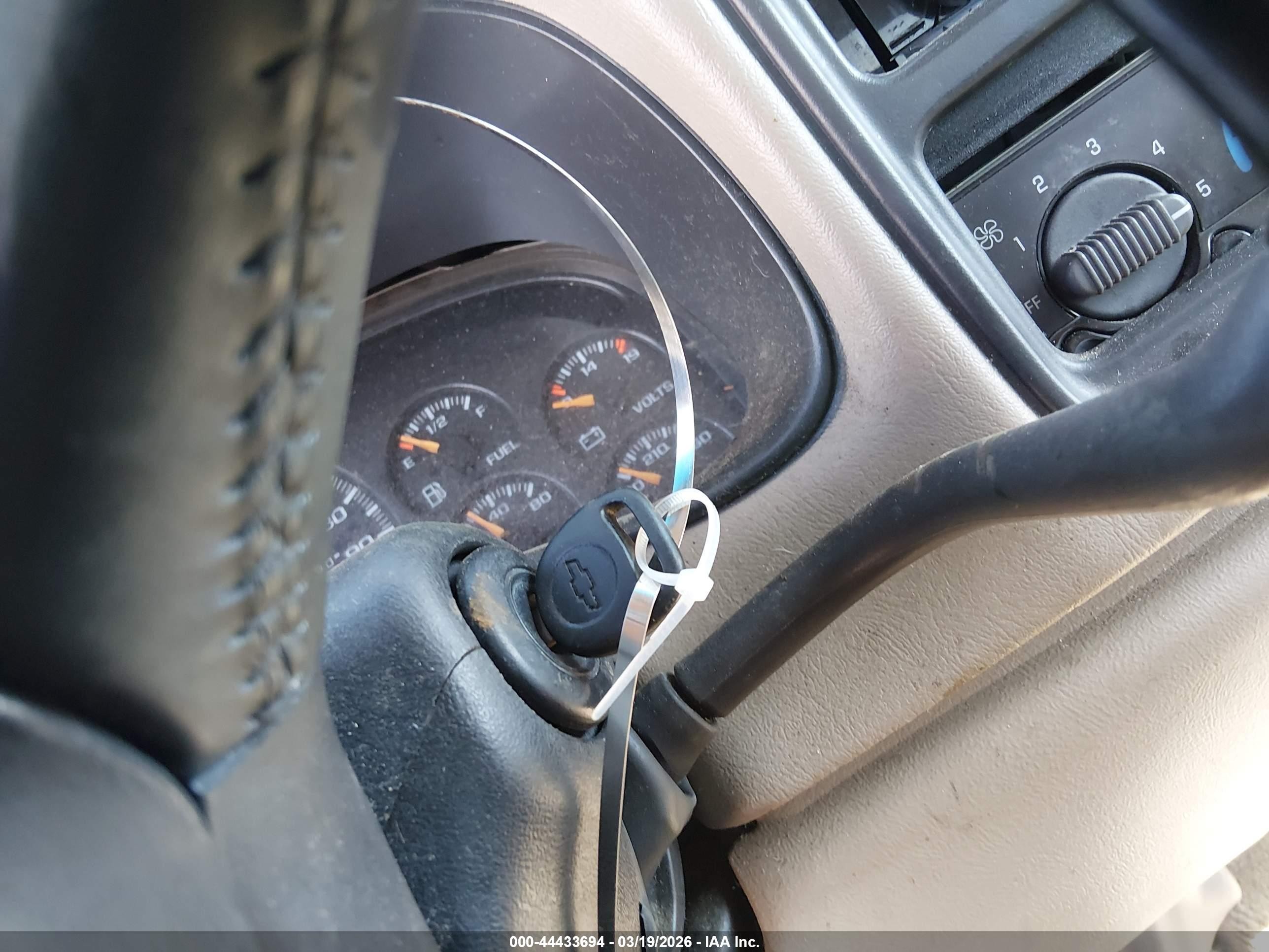 2001 Chevrolet Silverado 1500 Ls Blue vin: 2GCEC19V111322928