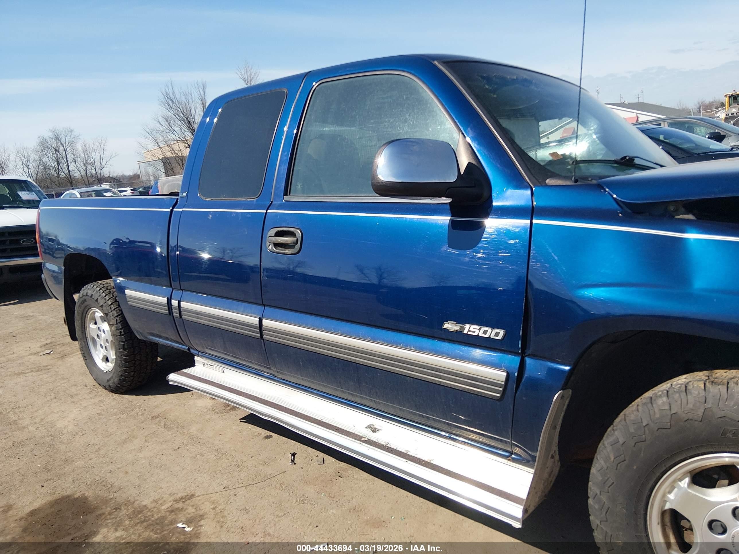 2001 Chevrolet Silverado 1500 Ls Blue vin: 2GCEC19V111322928