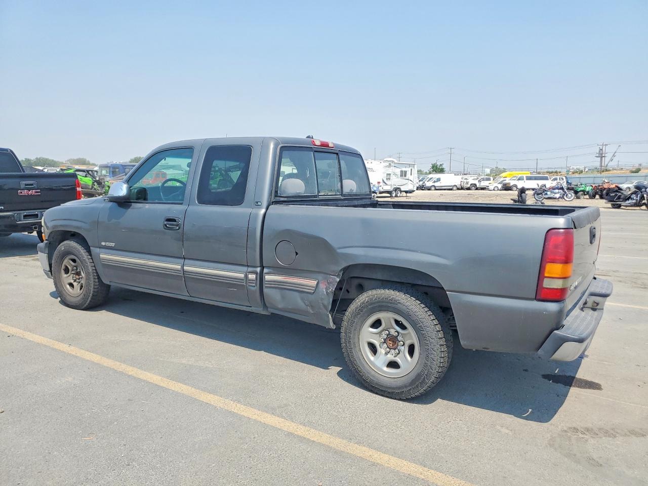 2002 Chevrolet Silverado C1500 Gray vin: 2GCEC19V121233975