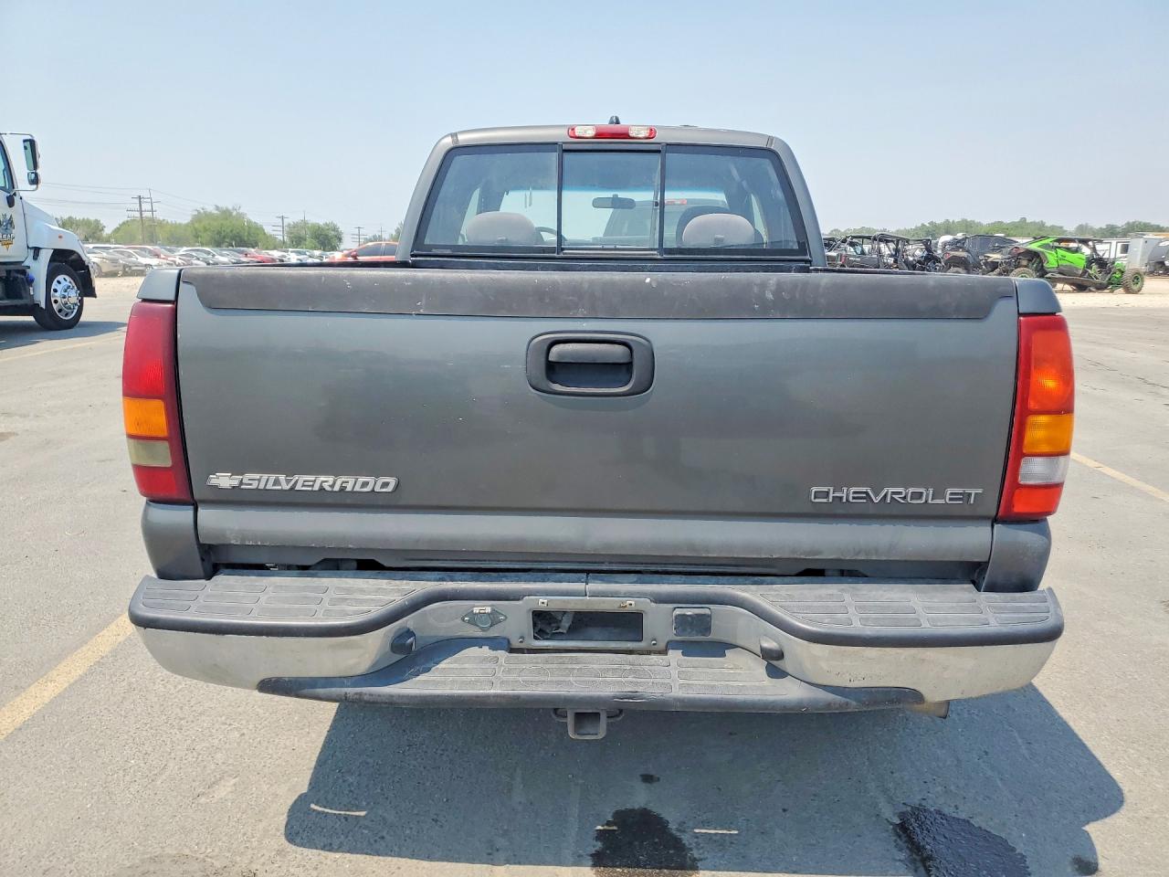 2002 Chevrolet Silverado C1500 Gray vin: 2GCEC19V121233975