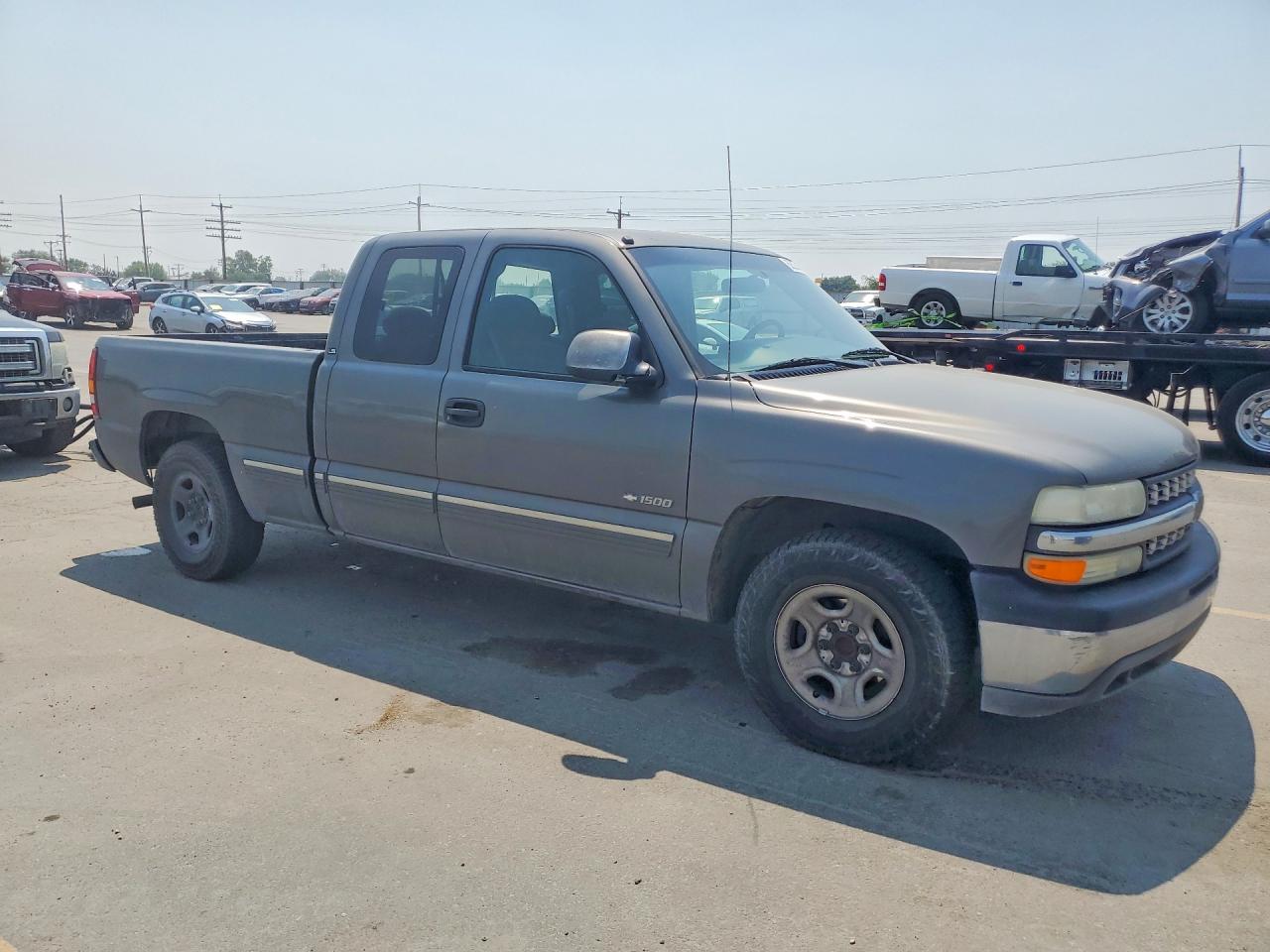 2002 Chevrolet Silverado C1500 Gray vin: 2GCEC19V121233975