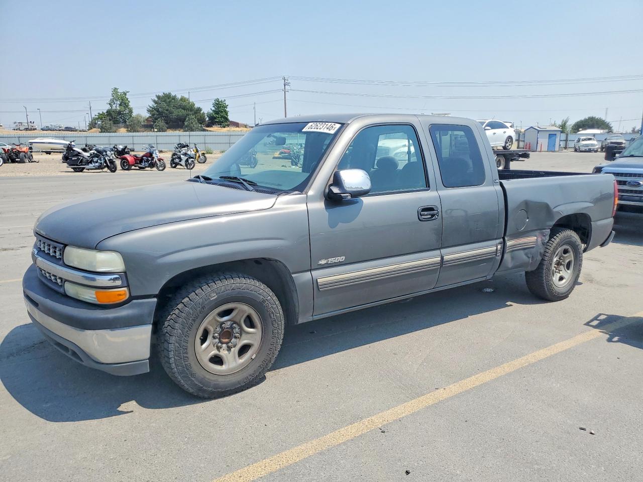 2002 Chevrolet Silverado C1500 Gray vin: 2GCEC19V121233975