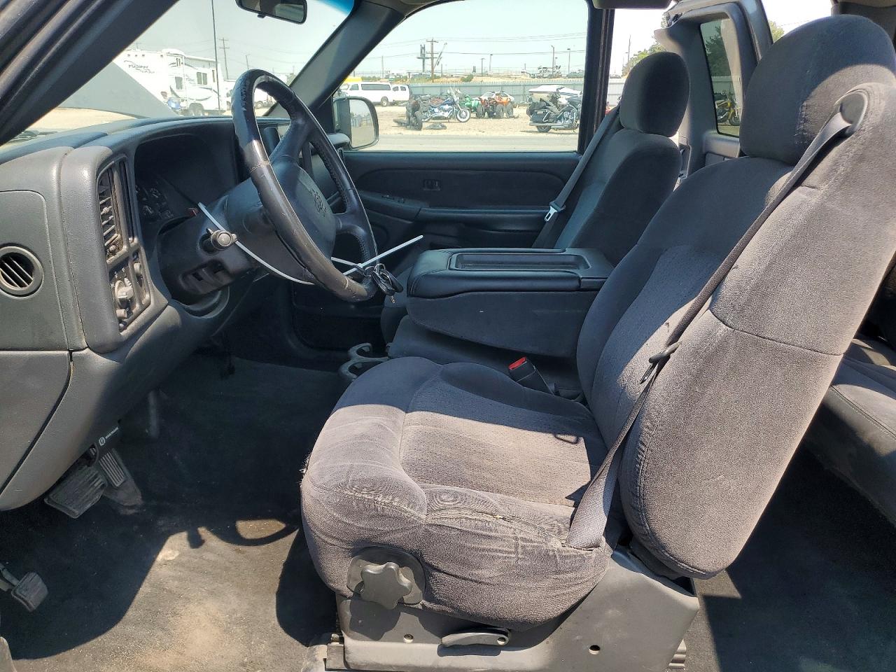 2002 Chevrolet Silverado C1500 Gray vin: 2GCEC19V121233975