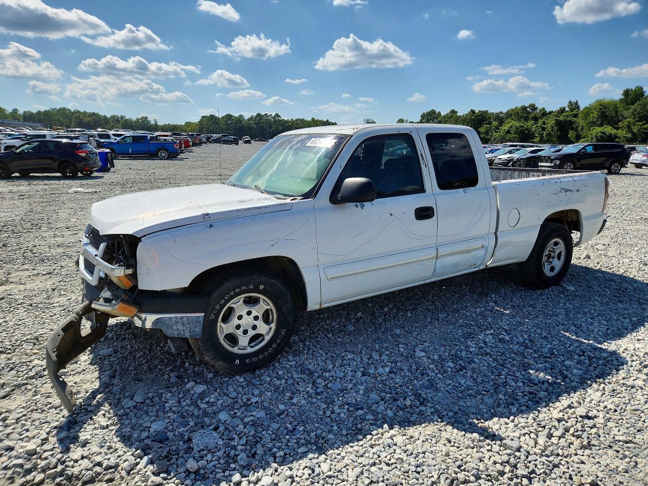2003 Chevrolet Silverado C1500 White vin: 2GCEC19V131108914