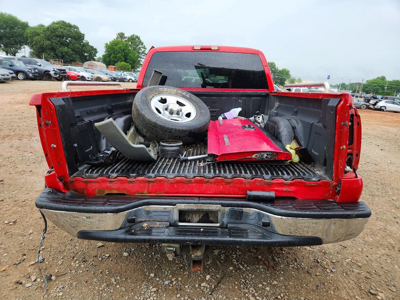 2003 Chevrolet Silverado C1500 Red vin: 2GCEC19V131263799
