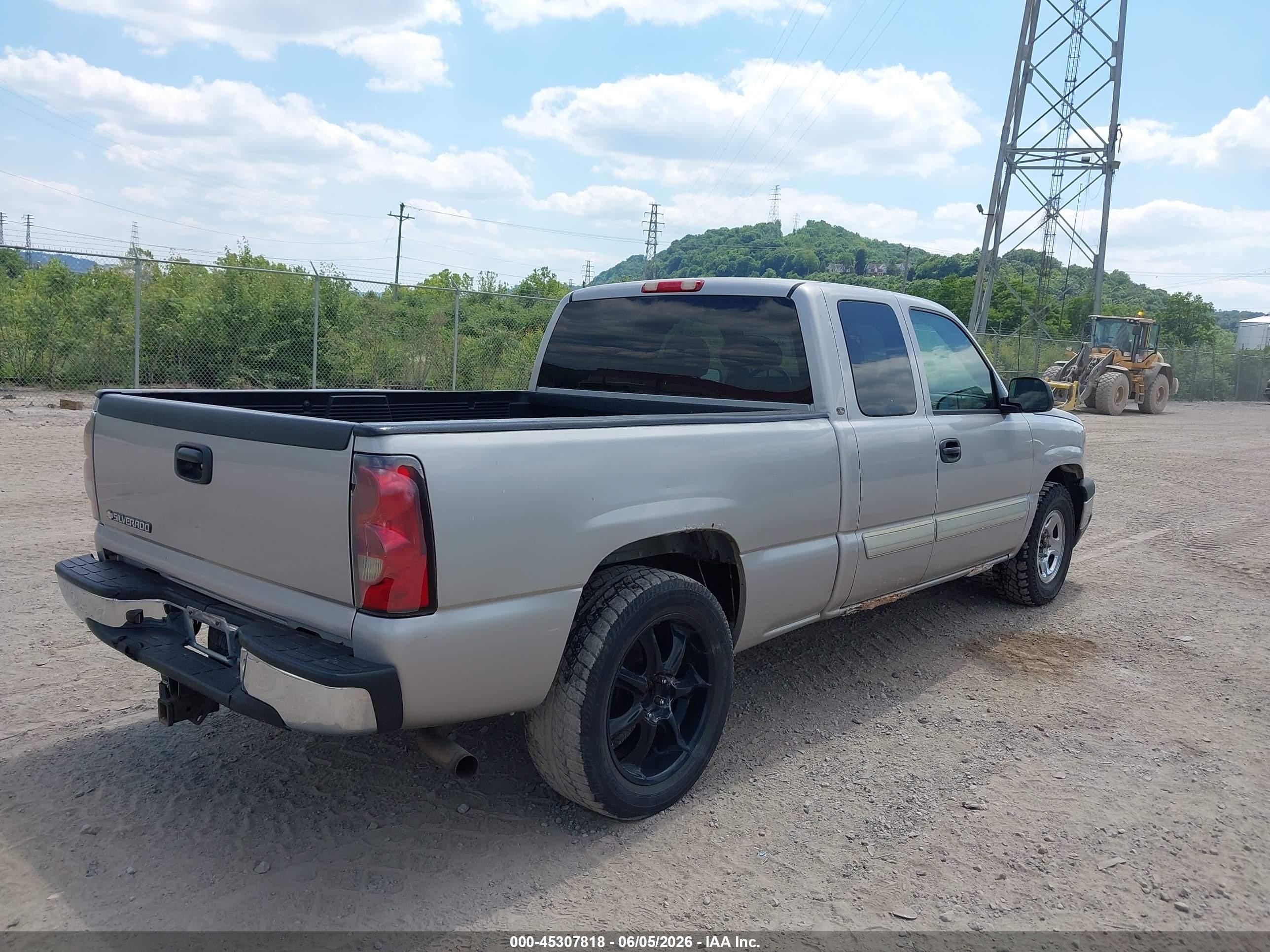 2004 Chevrolet Silverado 1500 Ls Beige vin: 2GCEC19V141126959