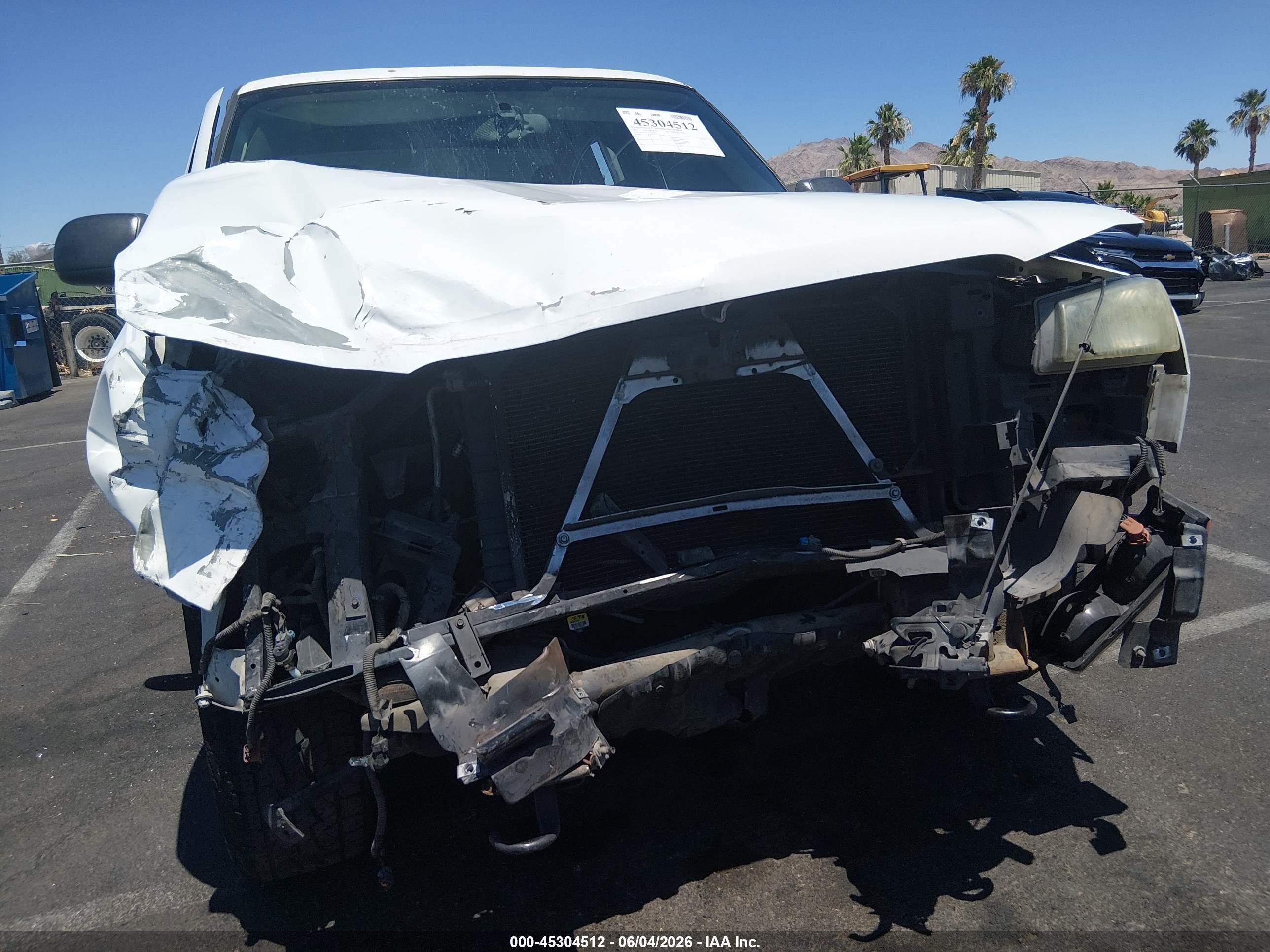2004 Chevrolet Silverado 1500 Ls White vin: 2GCEC19V141216015