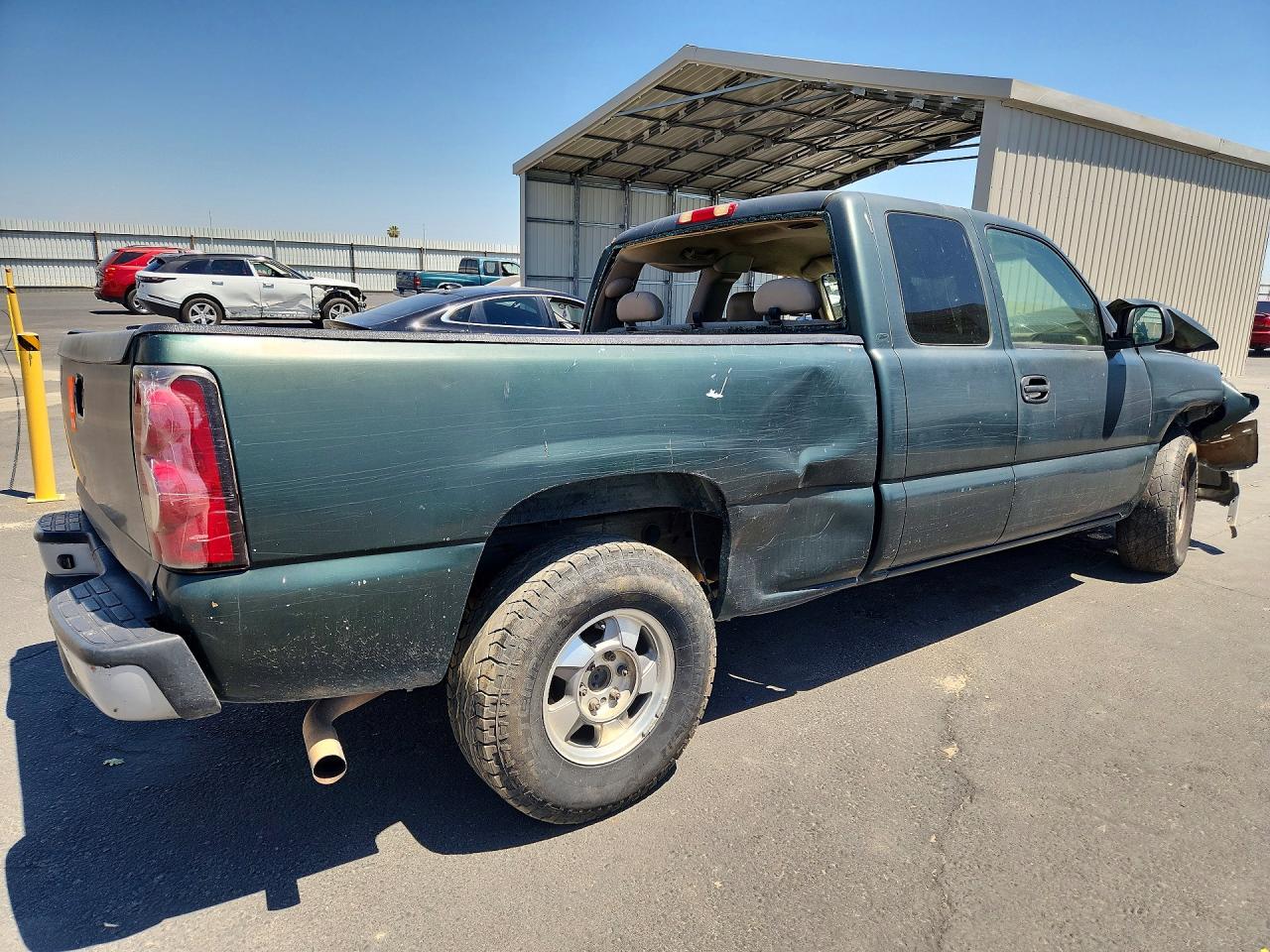 2004 Chevrolet Silverado C1500 Green vin: 2GCEC19V141348322