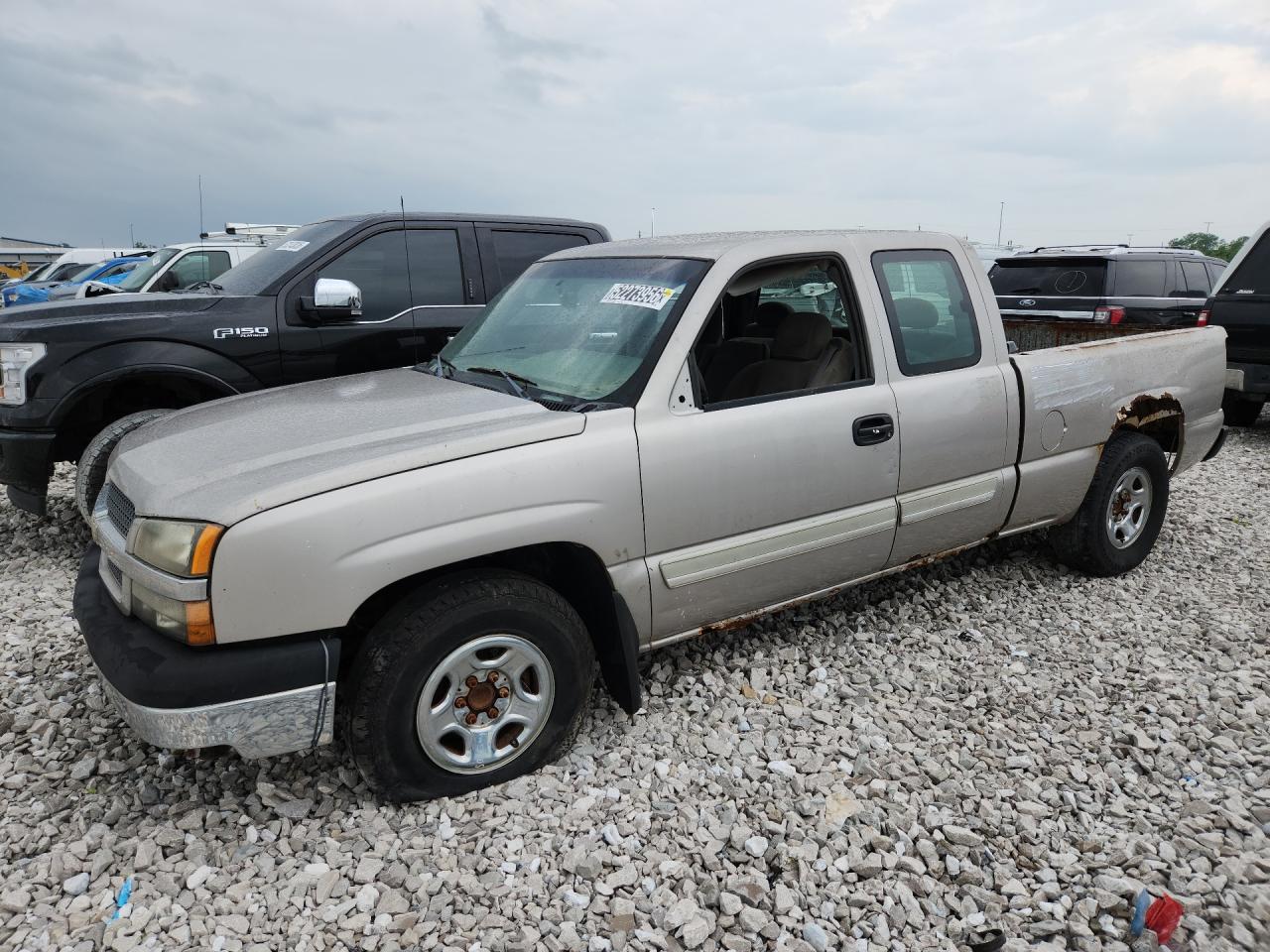 2004 Chevrolet Silverado C1500 Silver vin: 2GCEC19V141373981 Damage: Left Mirror, Missing, Replacement Required