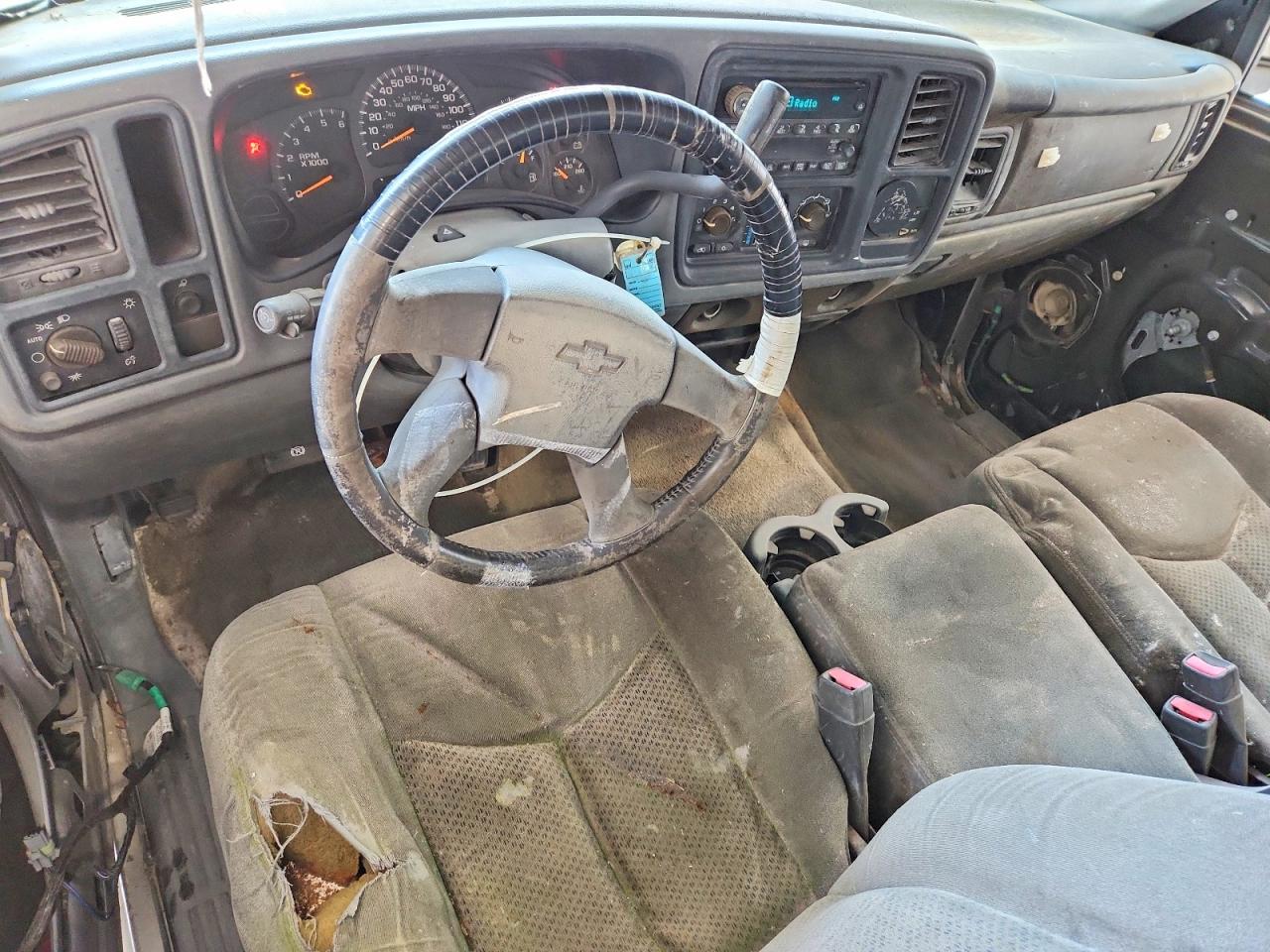 2004 Chevrolet Silverado C1500 Silver vin: 2GCEC19V141373981
