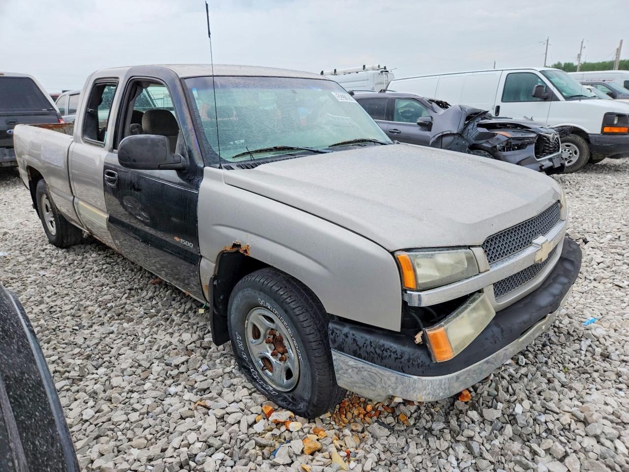 2004 Chevrolet Silverado C1500 Silver vin: 2GCEC19V141373981