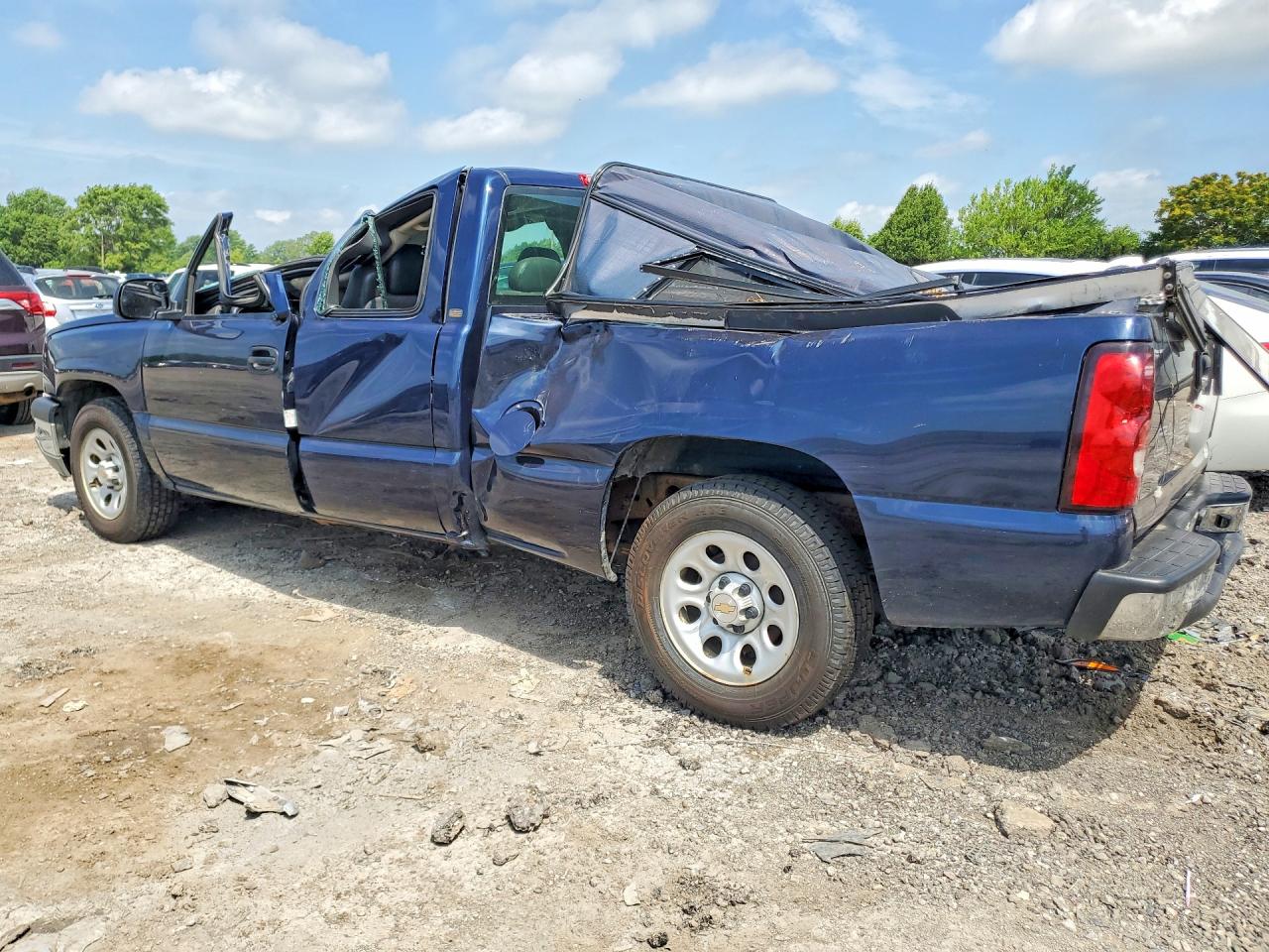 2005 Chevrolet Silverado C1500 Blue vin: 2GCEC19V151152818