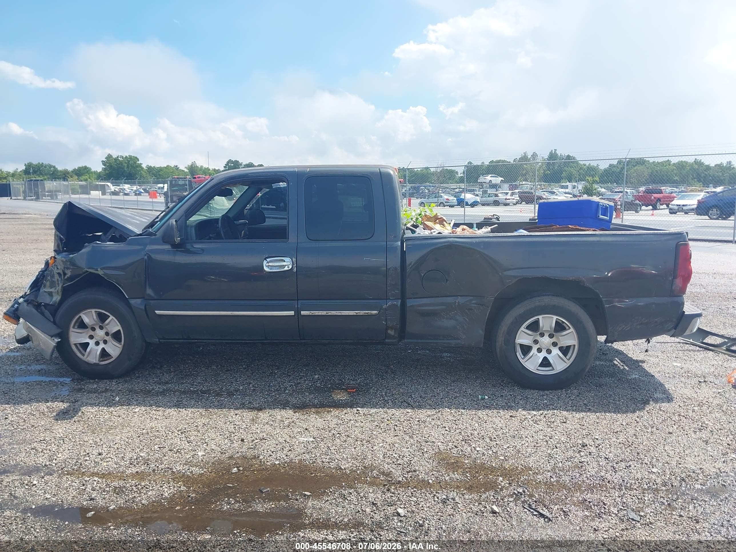 2005 Chevrolet Silverado 1500 Ls Серый vin: 2GCEC19V151180599