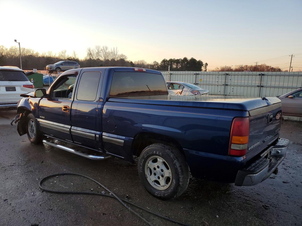 2000 Chevrolet Silverado C1500 Blue vin: 2GCEC19V1Y1364266
