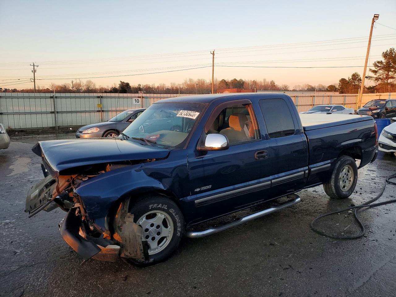 2000 Chevrolet Silverado C1500 Blue vin: 2GCEC19V1Y1364266