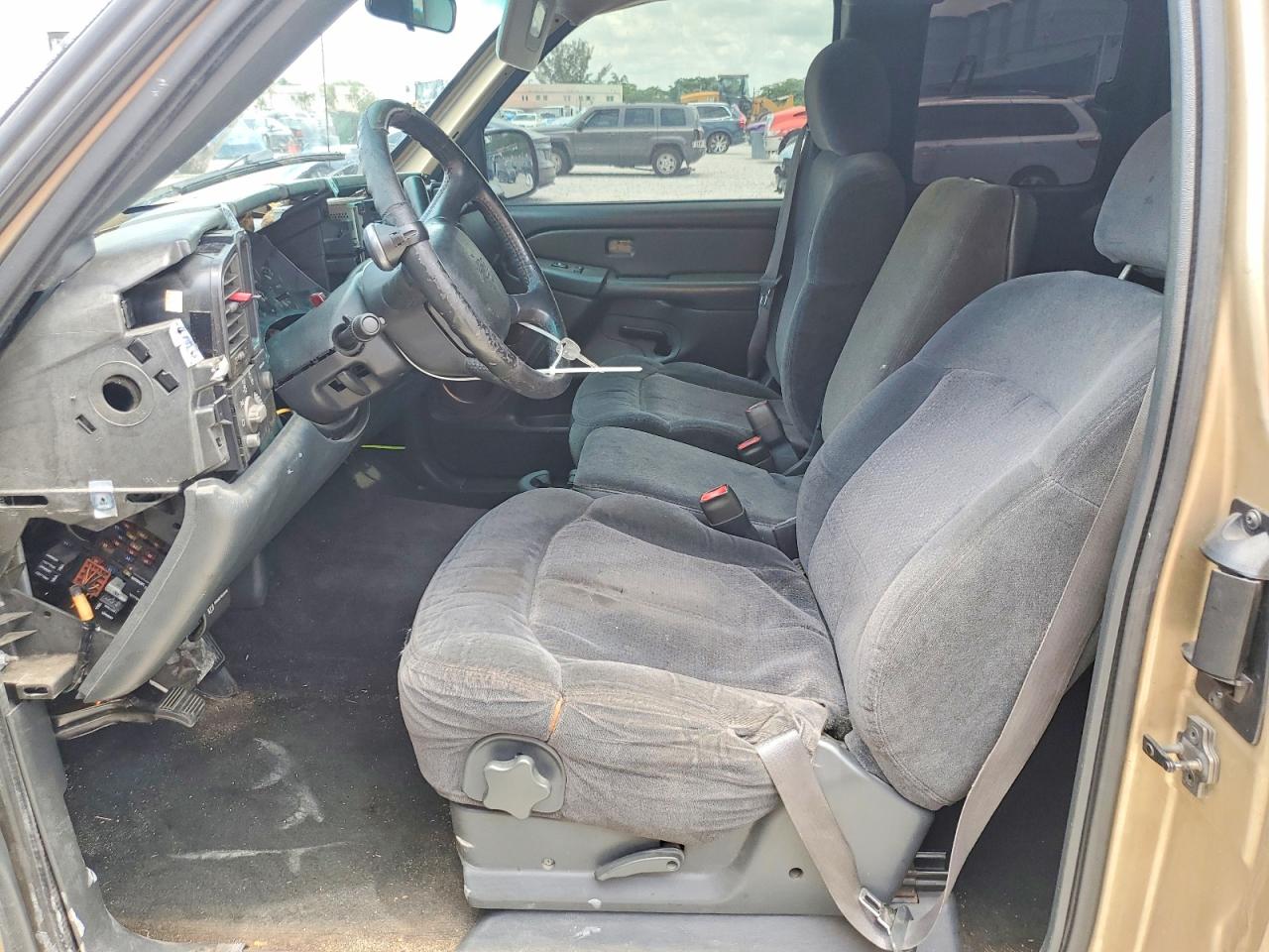 2001 Chevrolet Silverado C1500 Желто-коричневый vin: 2GCEC19V211121555