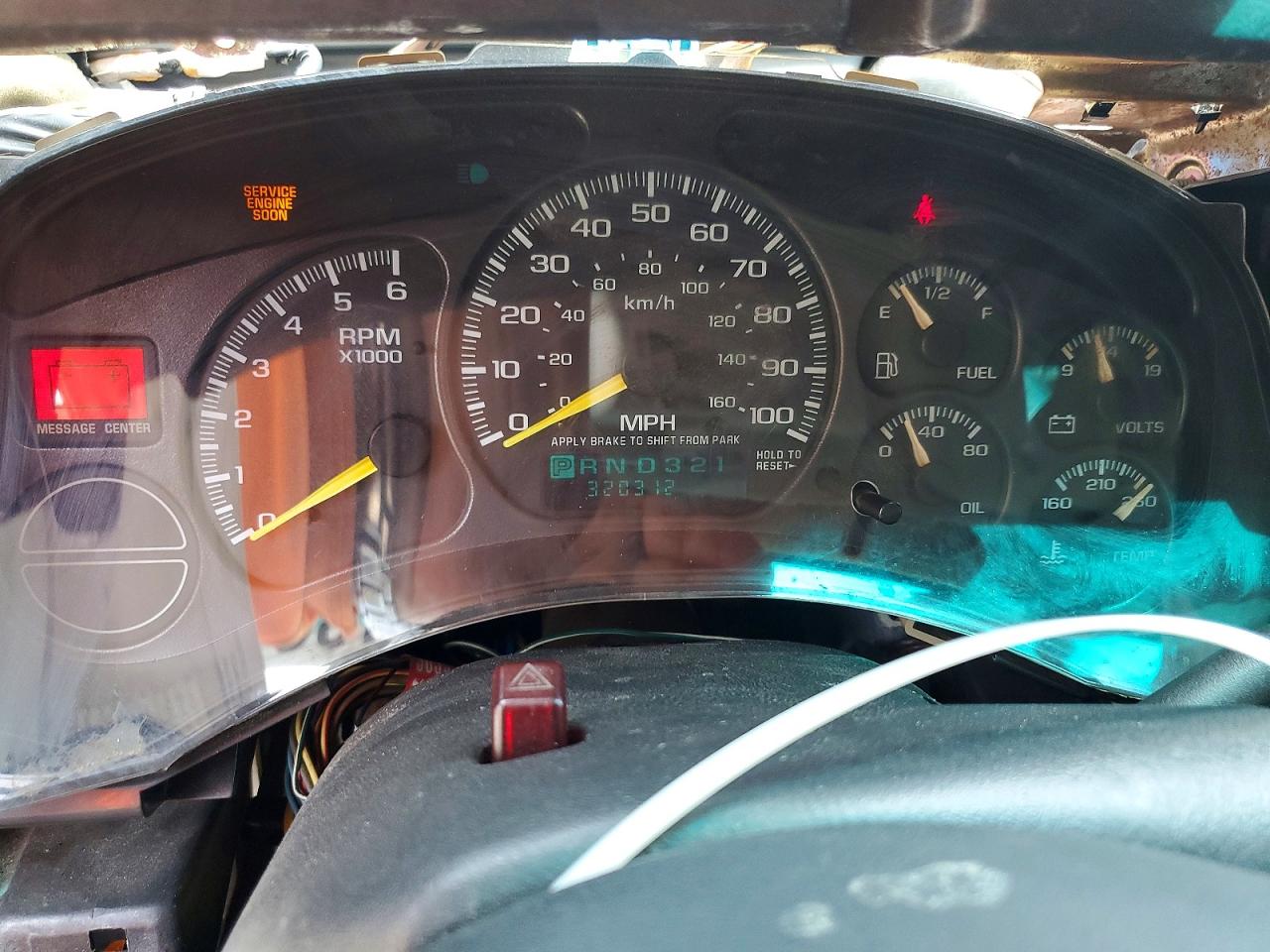2001 Chevrolet Silverado C1500 Желто-коричневый vin: 2GCEC19V211121555