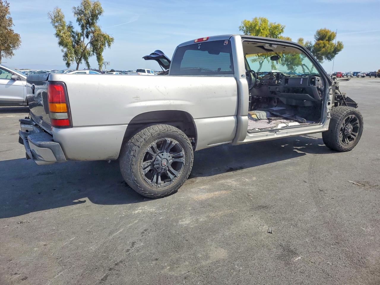 2003 Chevrolet Silverado C1500 Beige vin: 2GCEC19V231125625