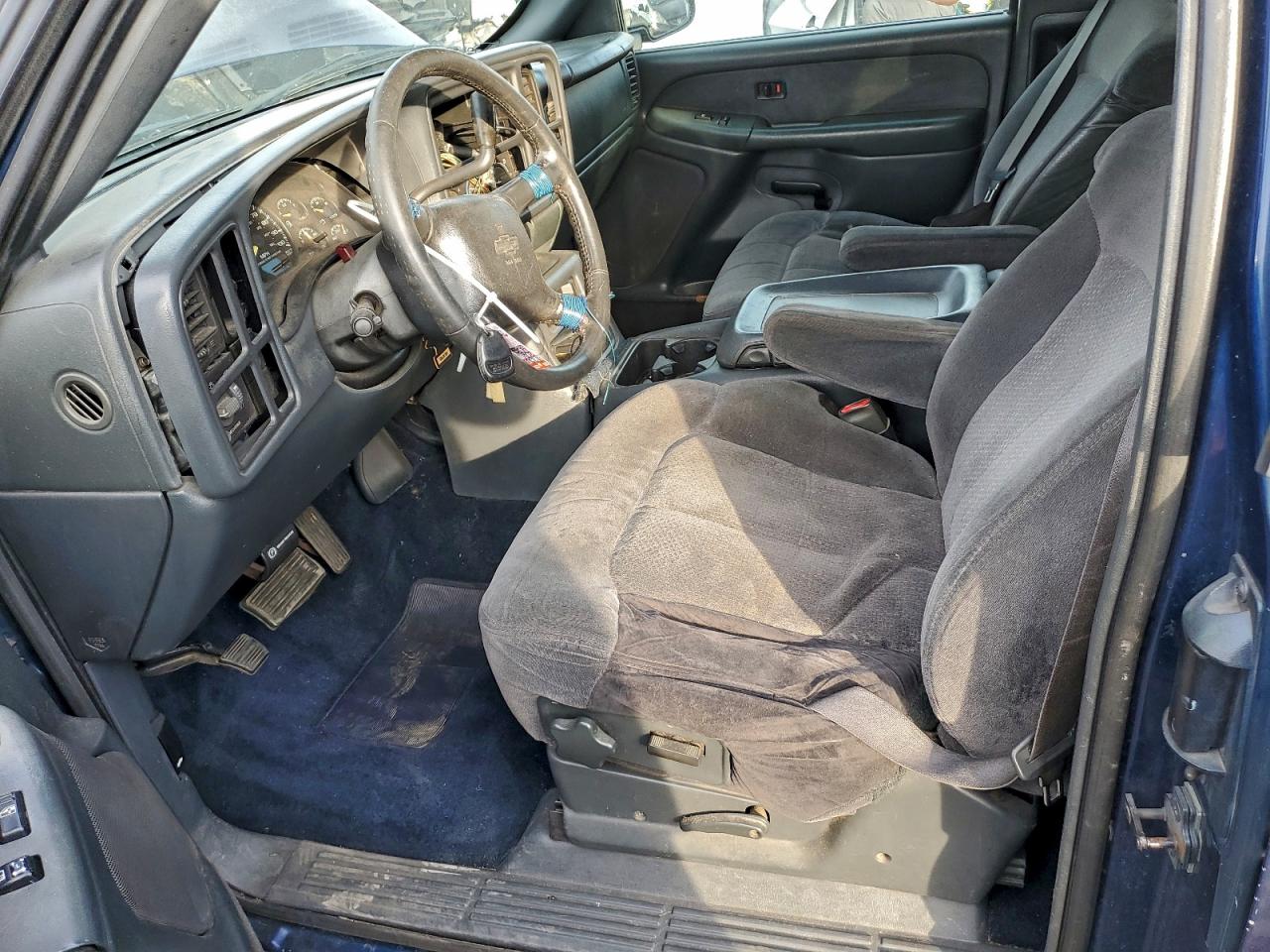 2001 Chevrolet Silverado C1500 Blue vin: 2GCEC19V311166908