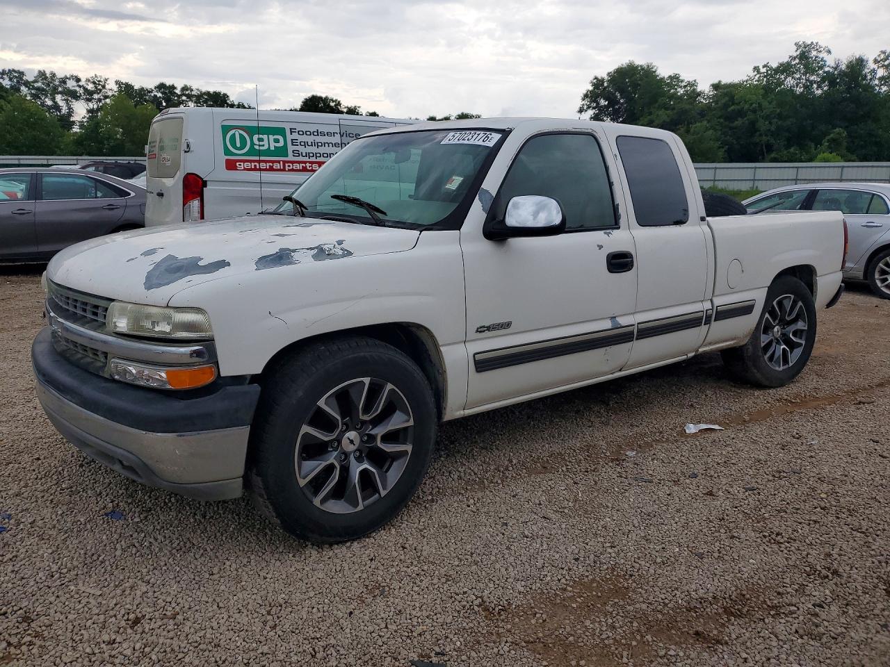 2001 Chevrolet Silverado C1500 White vin: 2GCEC19V311182400