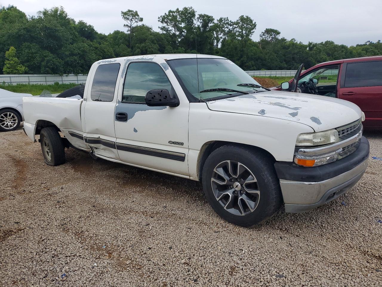 2001 Chevrolet Silverado C1500 White vin: 2GCEC19V311182400
