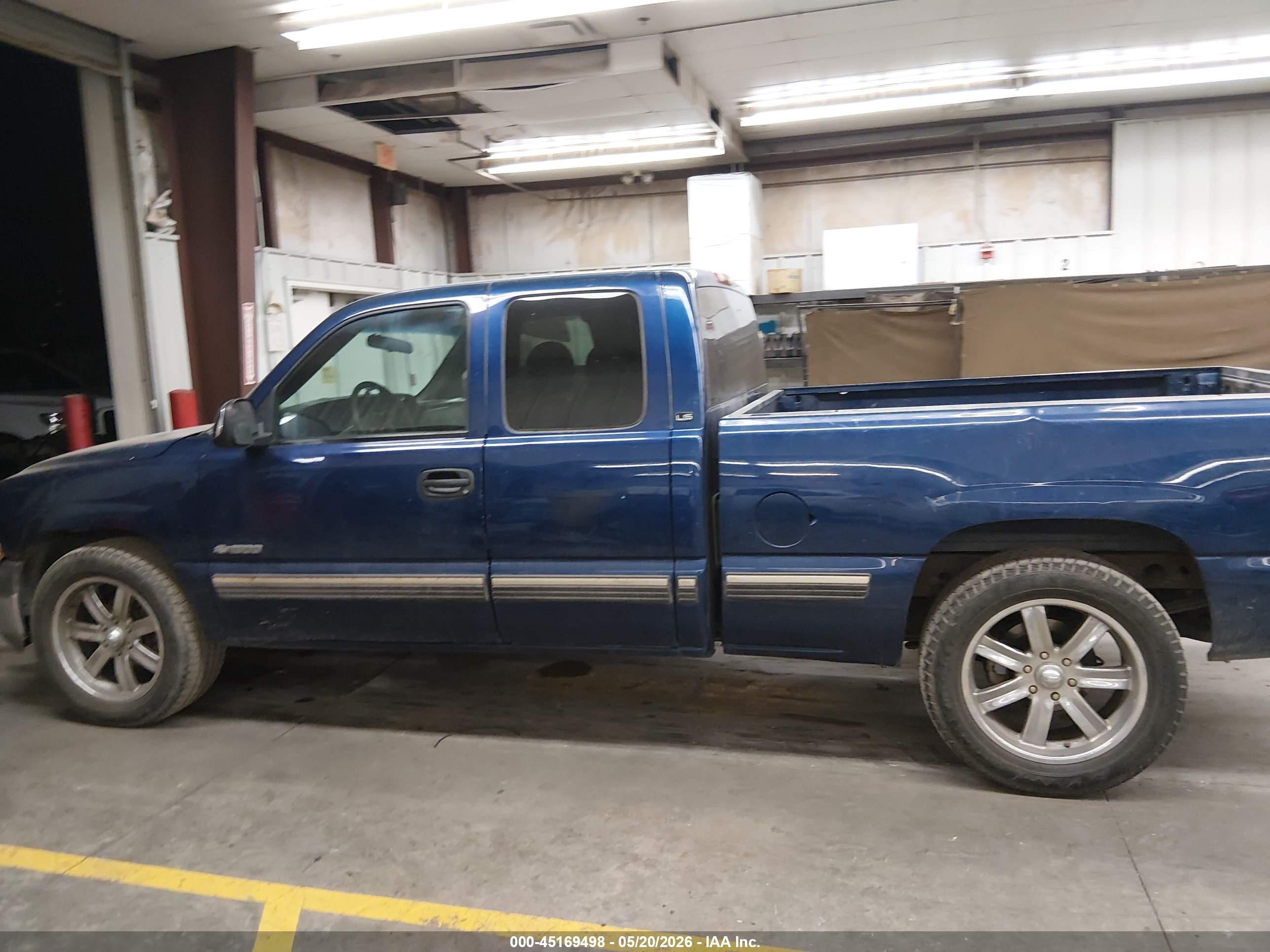 2001 Chevrolet Silverado 1500 Ls Синий vin: 2GCEC19V311312515