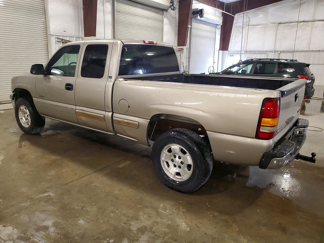 2001 Chevrolet Silverado C1500 Silver vin: 2GCEC19V311379728