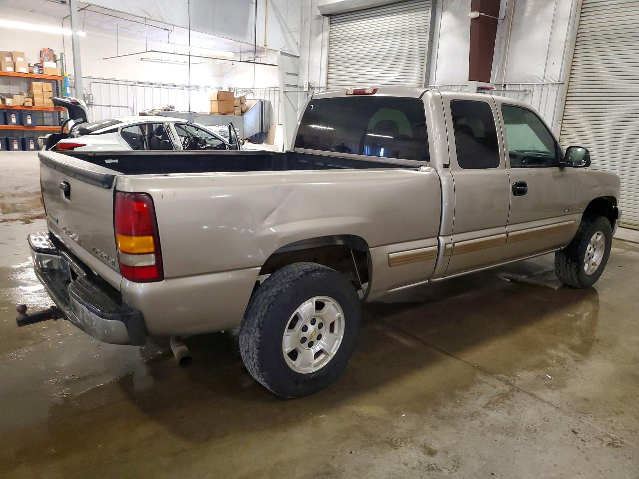 2001 Chevrolet Silverado C1500 Silver vin: 2GCEC19V311379728