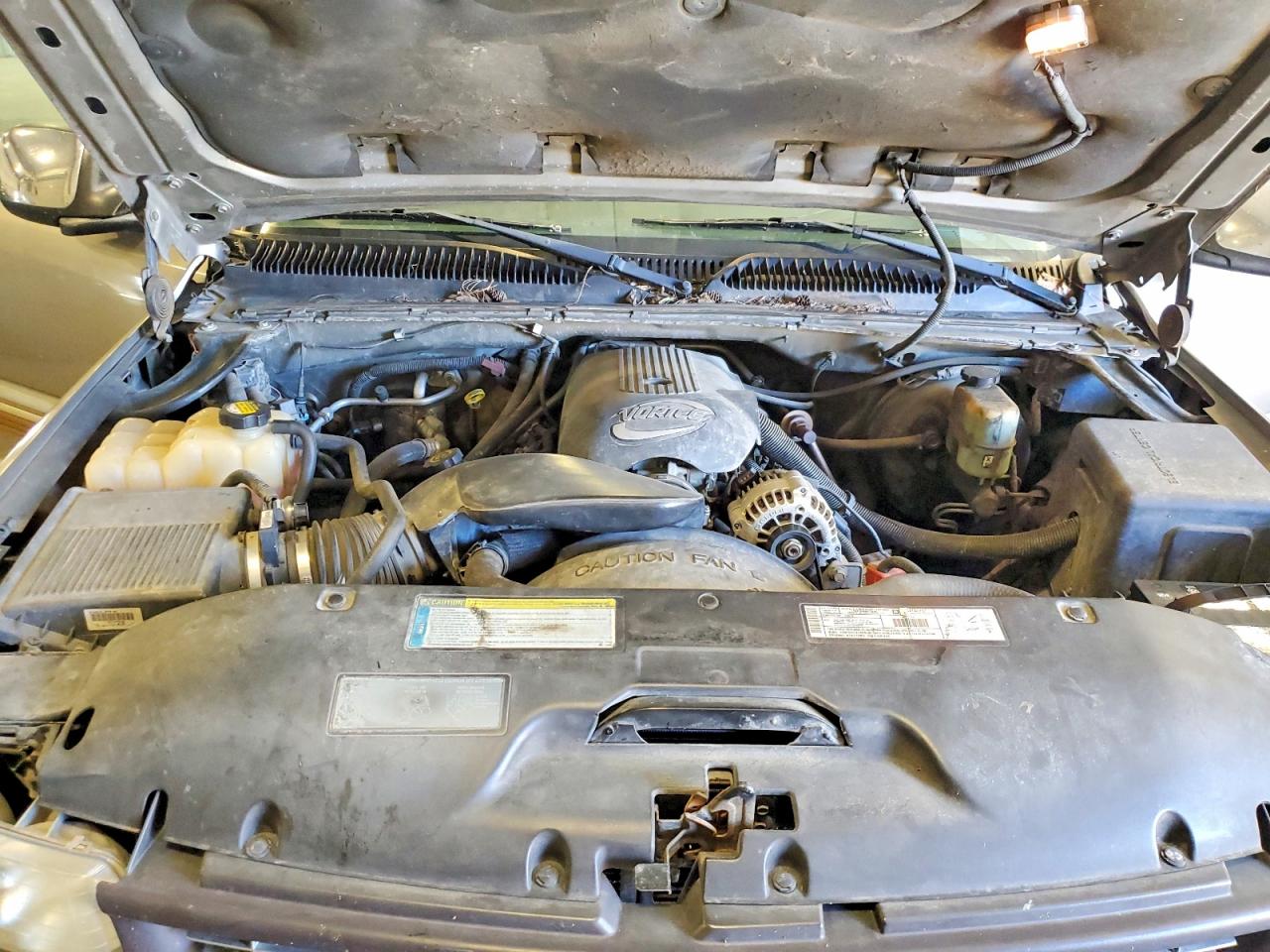 2001 Chevrolet Silverado C1500 Silver vin: 2GCEC19V311379728