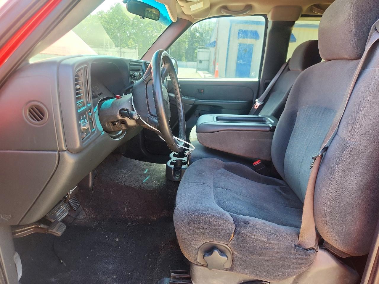 2002 Chevrolet Silverado C1500 Red vin: 2GCEC19V321267979