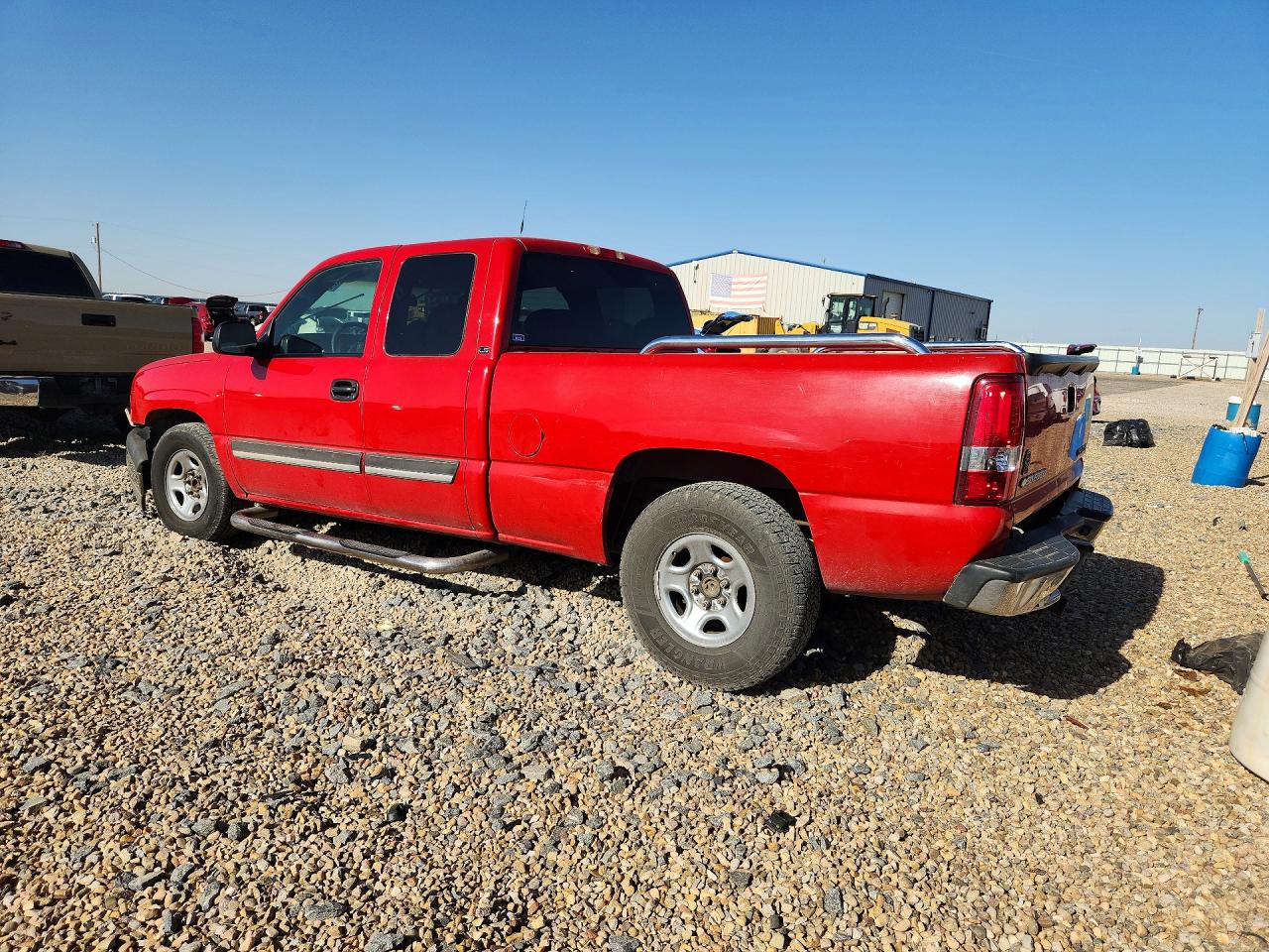 2003 Chevrolet Silverado C1500 Red vin: 2GCEC19V331315031