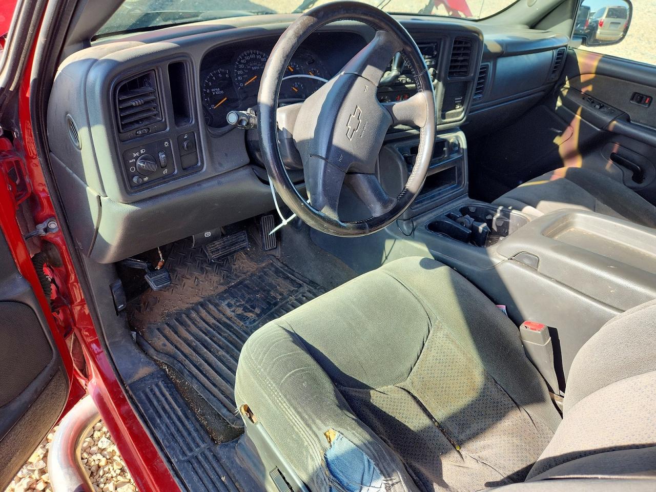 2003 Chevrolet Silverado C1500 Red vin: 2GCEC19V331315031