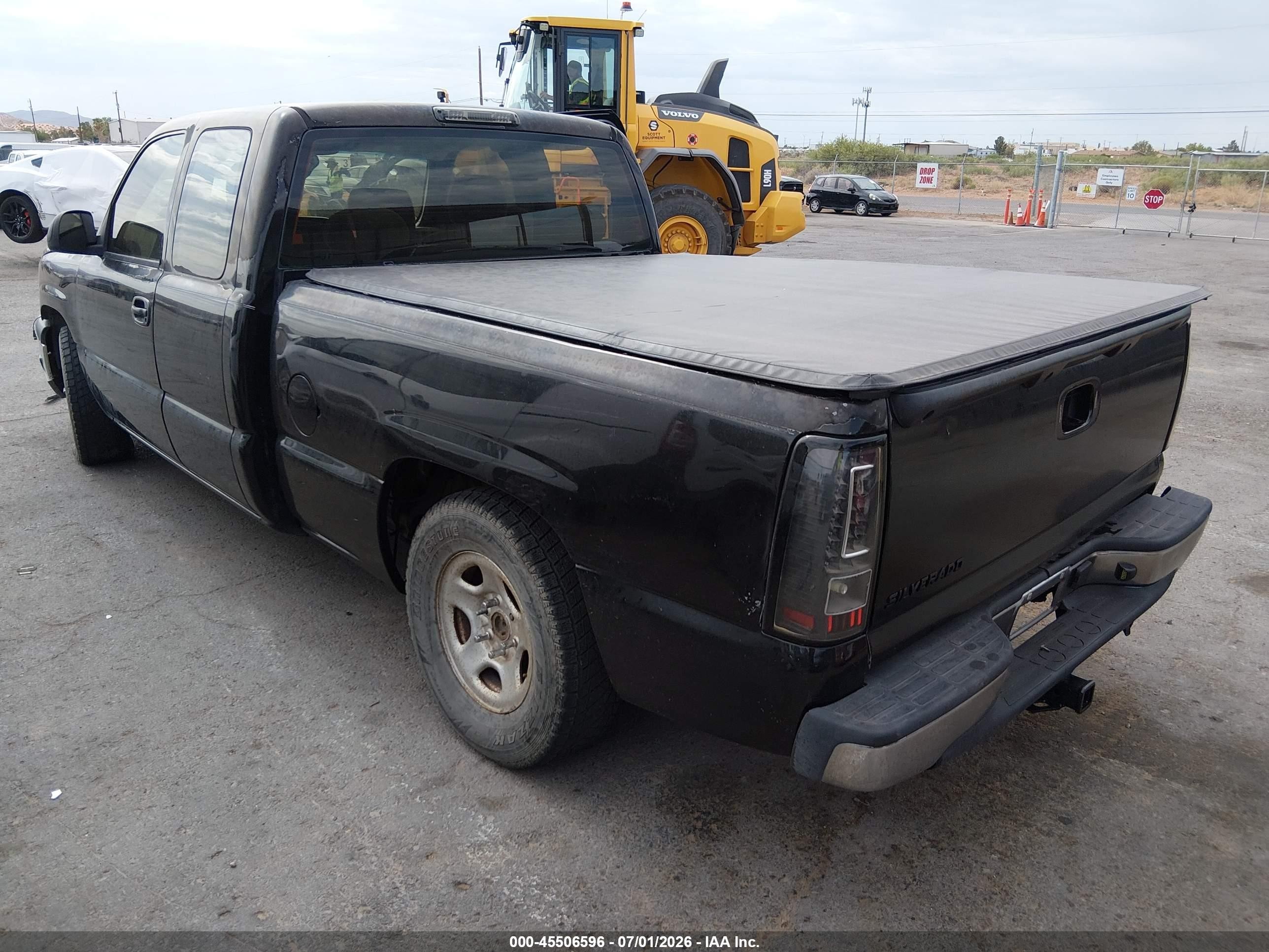 2004 Chevrolet Silverado 1500 Ls Black vin: 2GCEC19V341200690