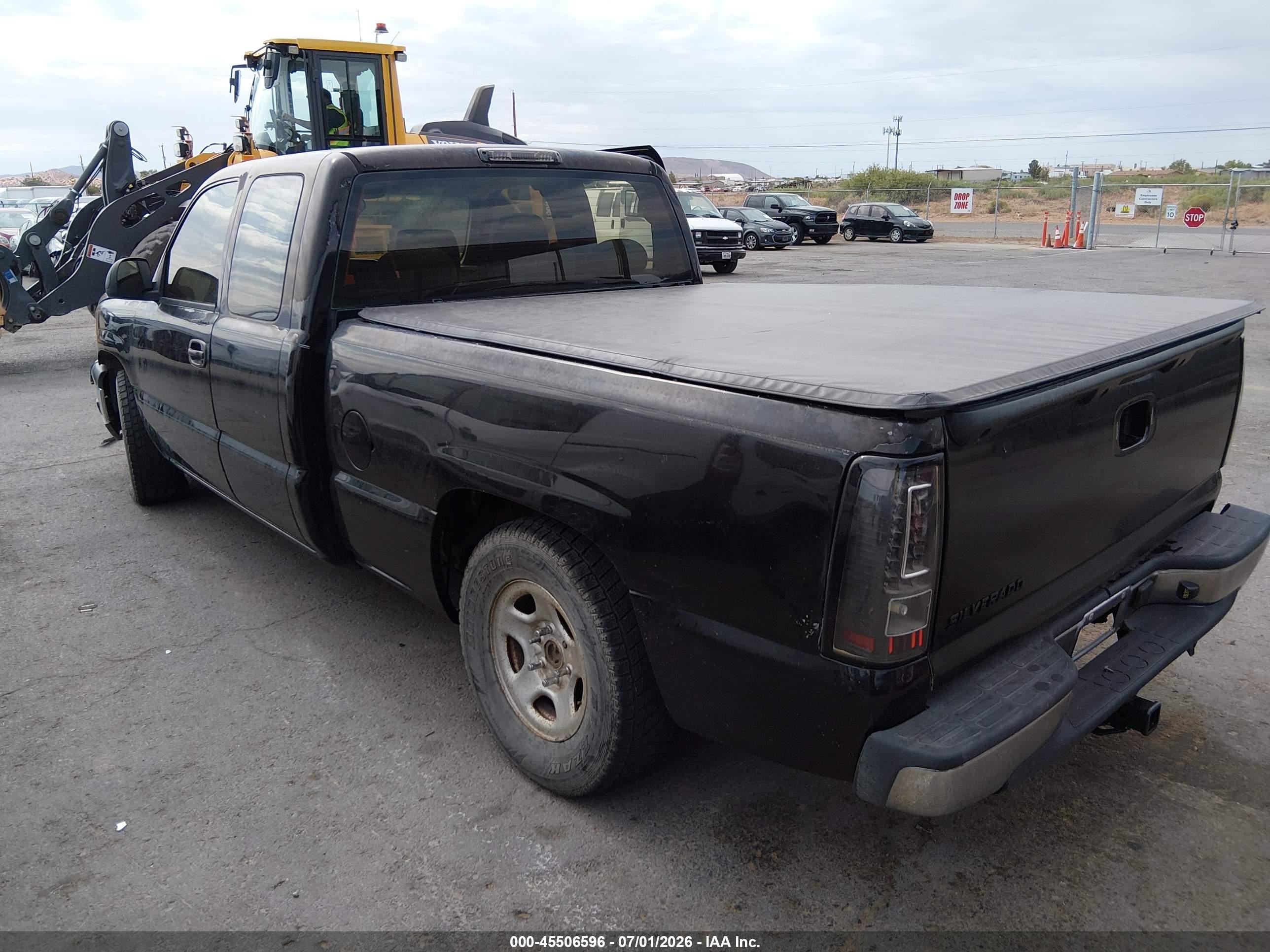 2004 Chevrolet Silverado 1500 Ls Black vin: 2GCEC19V341200690
