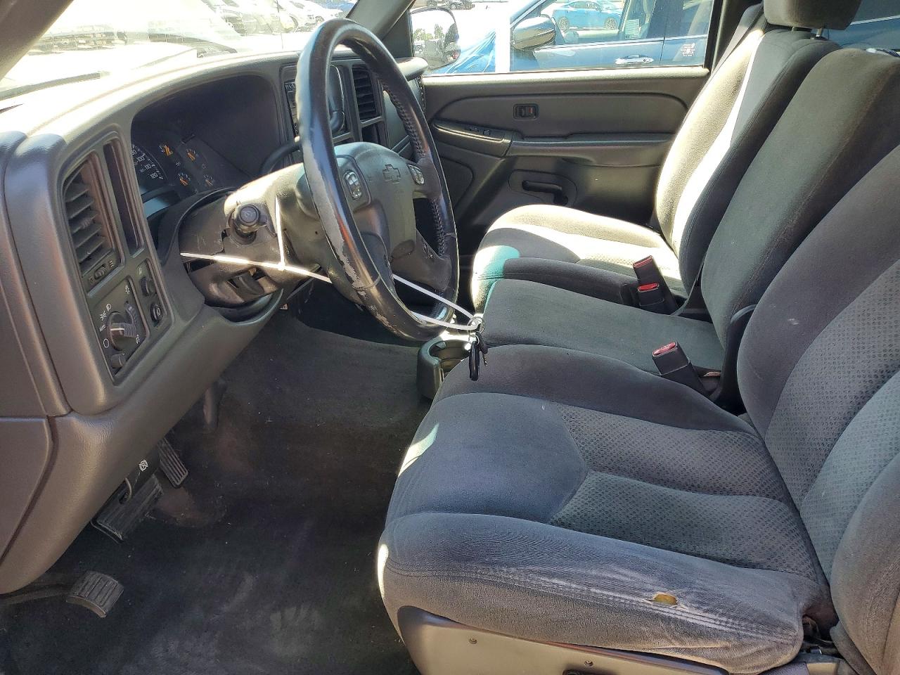 2005 Chevrolet Silverado C1500 Black vin: 2GCEC19V351152416