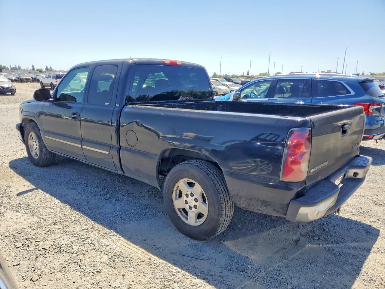 2005 Chevrolet Silverado C1500 Black vin: 2GCEC19V351152416