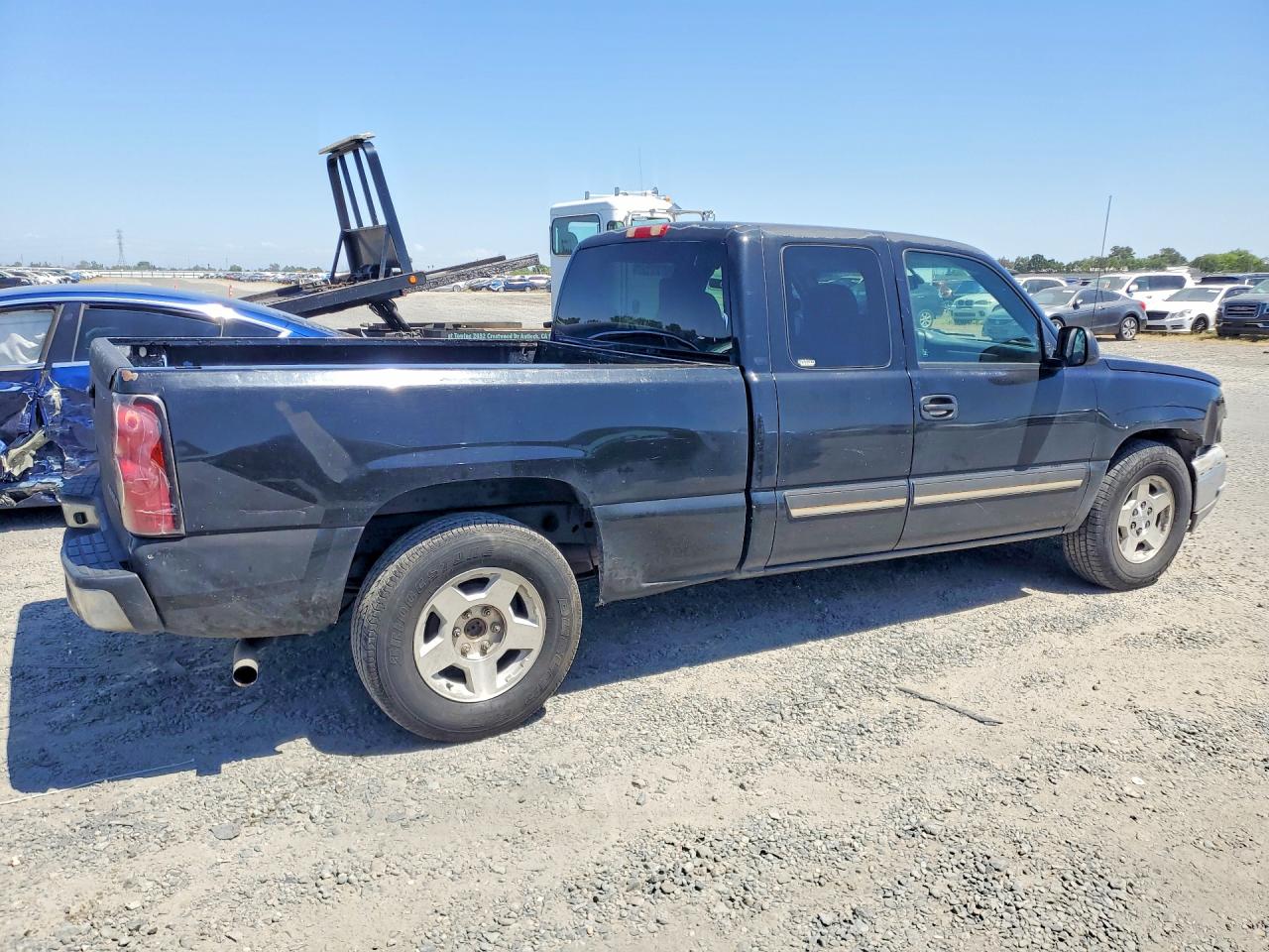 2005 Chevrolet Silverado C1500 Black vin: 2GCEC19V351152416