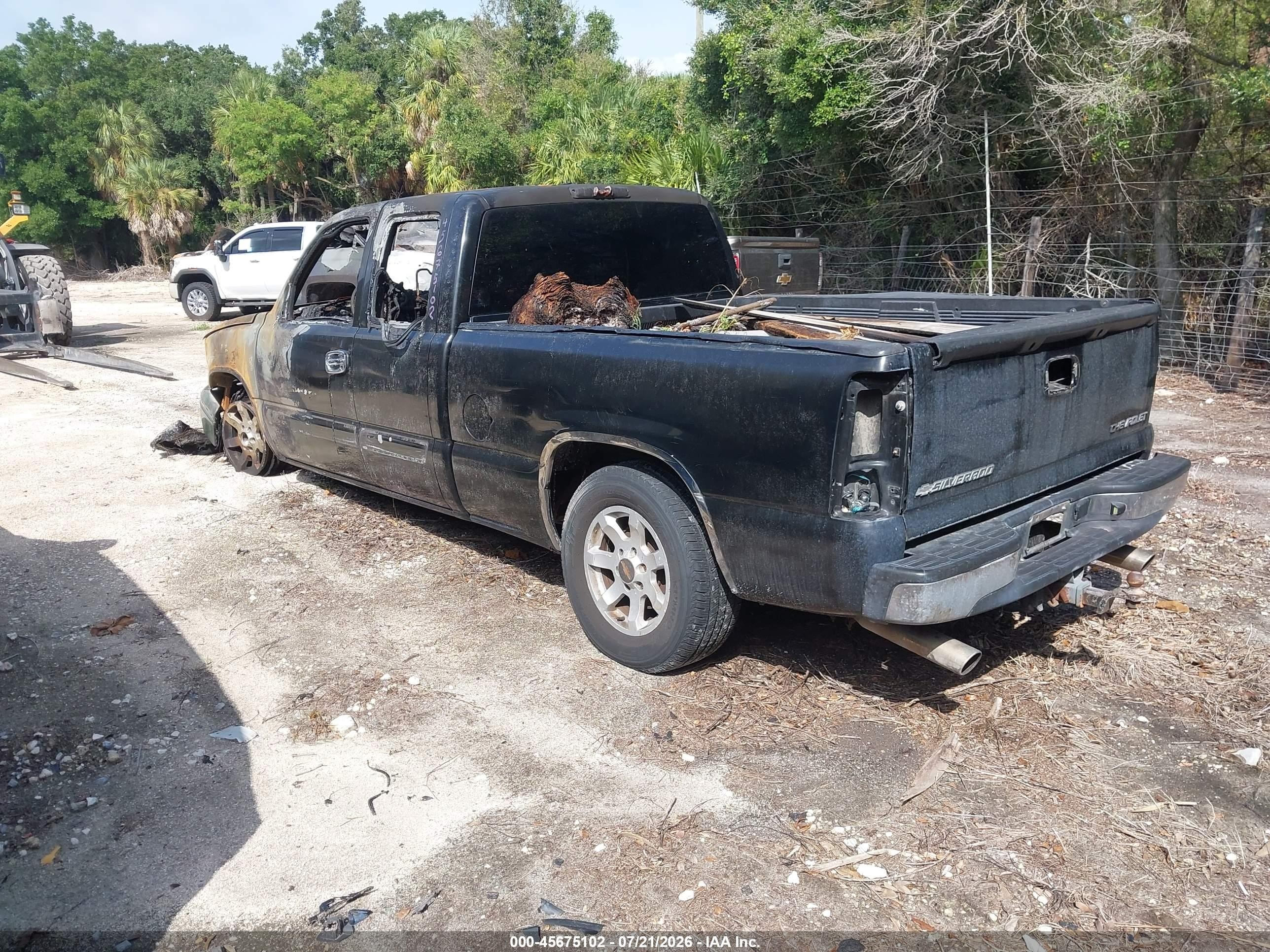 2005 Chevrolet Silverado 1500 Ls Black vin: 2GCEC19V351394526