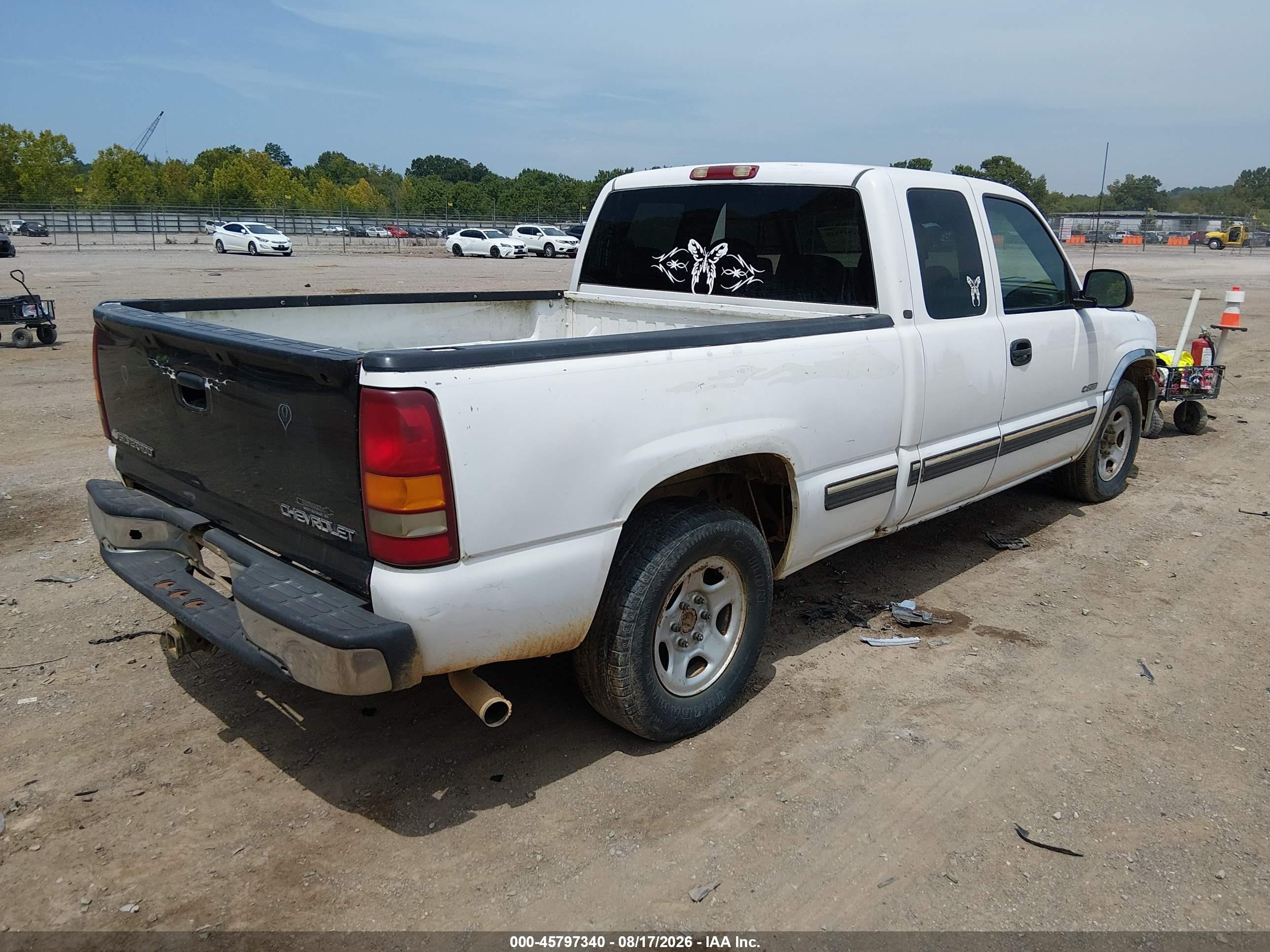 1999 Chevrolet Silverado 1500 Ls White vin: 2GCEC19V3X1225867