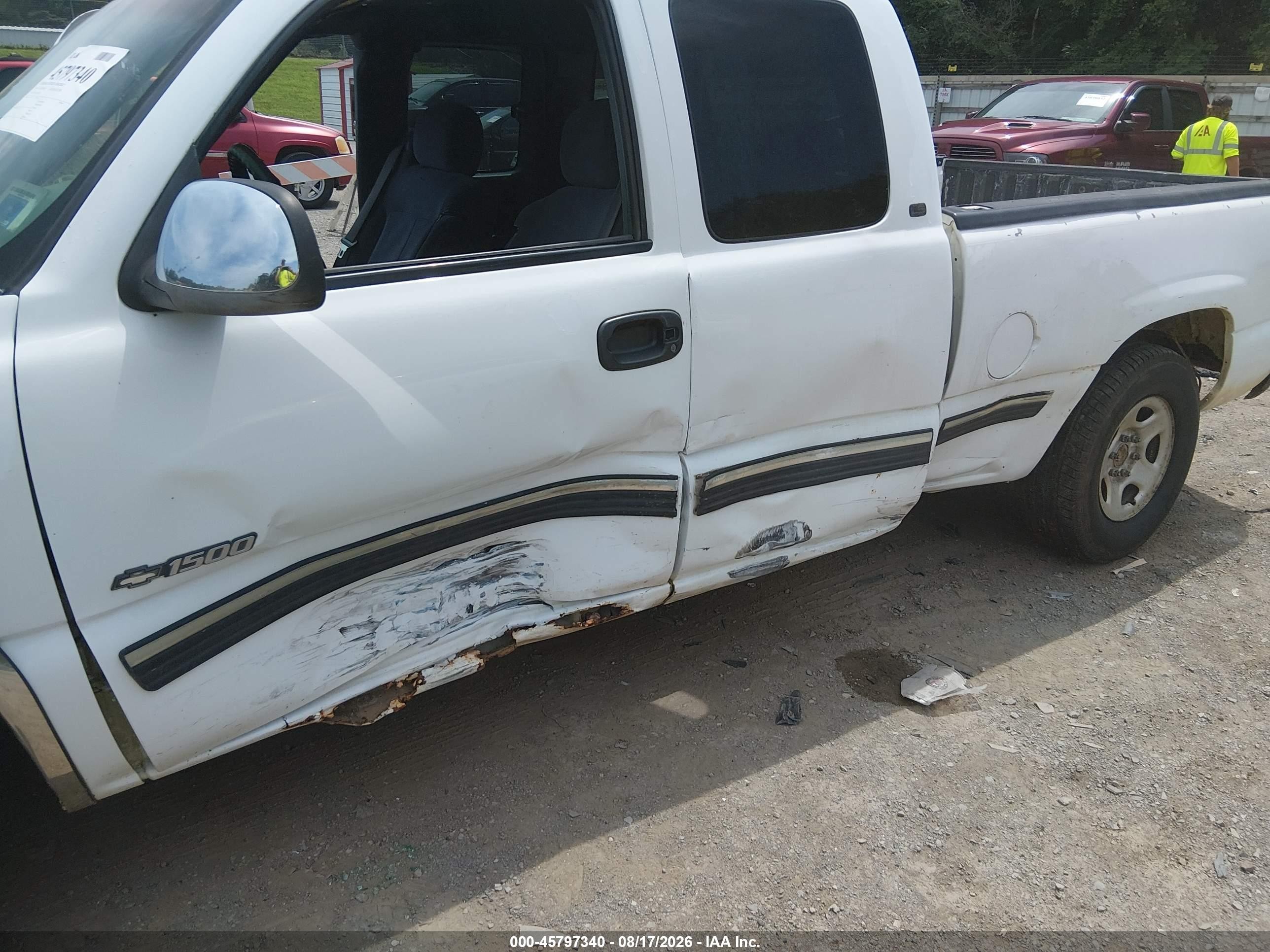 1999 Chevrolet Silverado 1500 Ls White vin: 2GCEC19V3X1225867