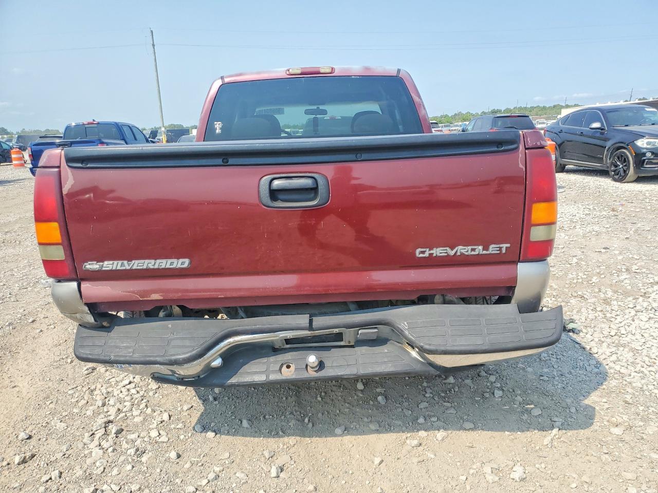 2000 Chevrolet Silverado C1500 Maroon vin: 2GCEC19V3Y1135720