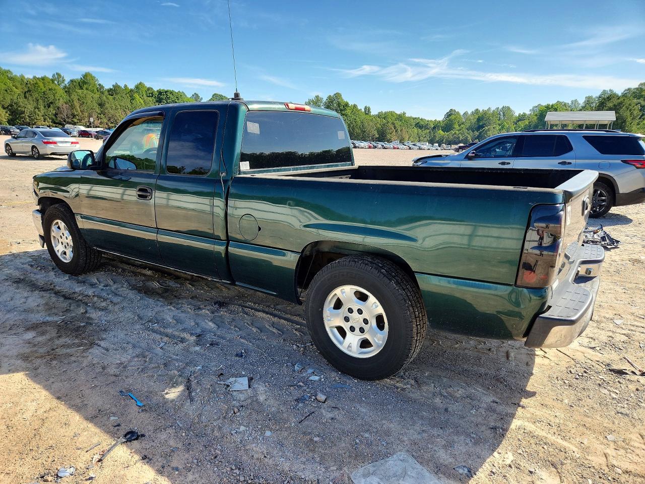 2001 Chevrolet Silverado Green vin: 2GCEC19V411234424
