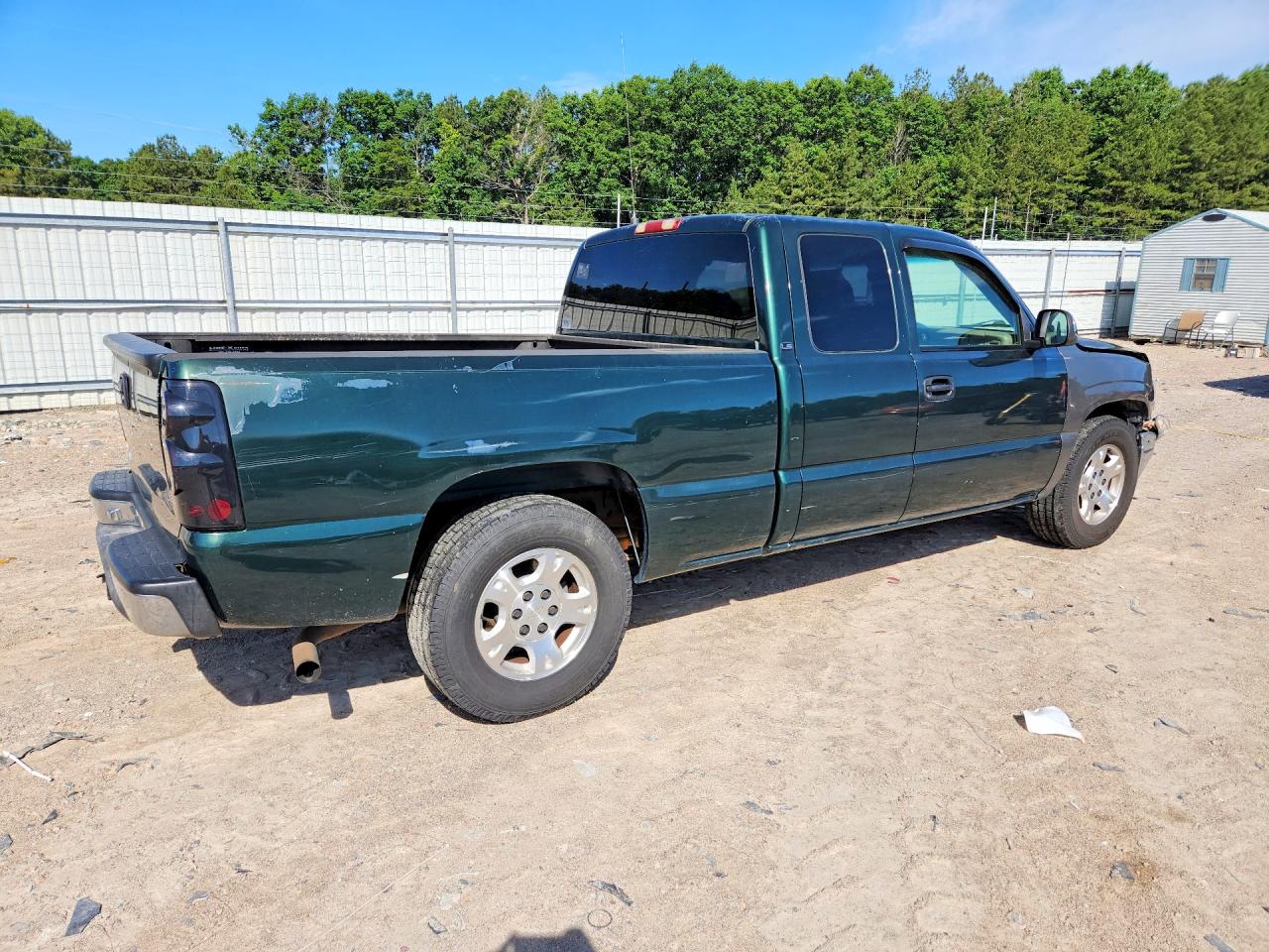 2001 Chevrolet Silverado Green vin: 2GCEC19V411234424